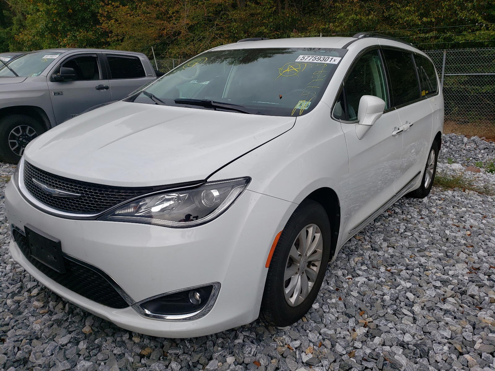 Photo 2 from auction – 2018 CHRYSLER PACIFICA T with VIN 2C4RC1BGXJR112276