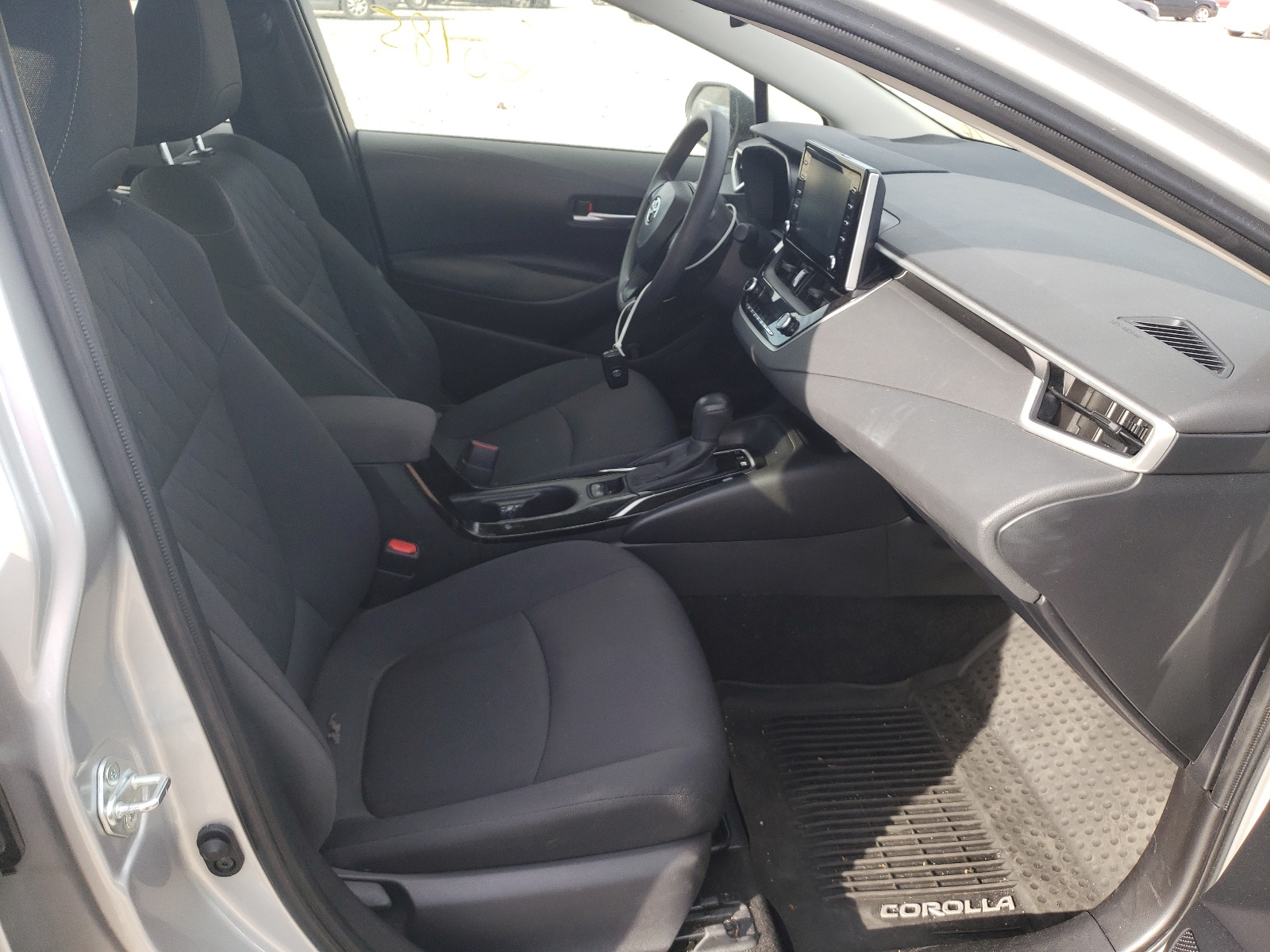 Photo 5 from auction – 2020 TOYOTA COROLLA LE with VIN JTDEBRBE5LJ027142