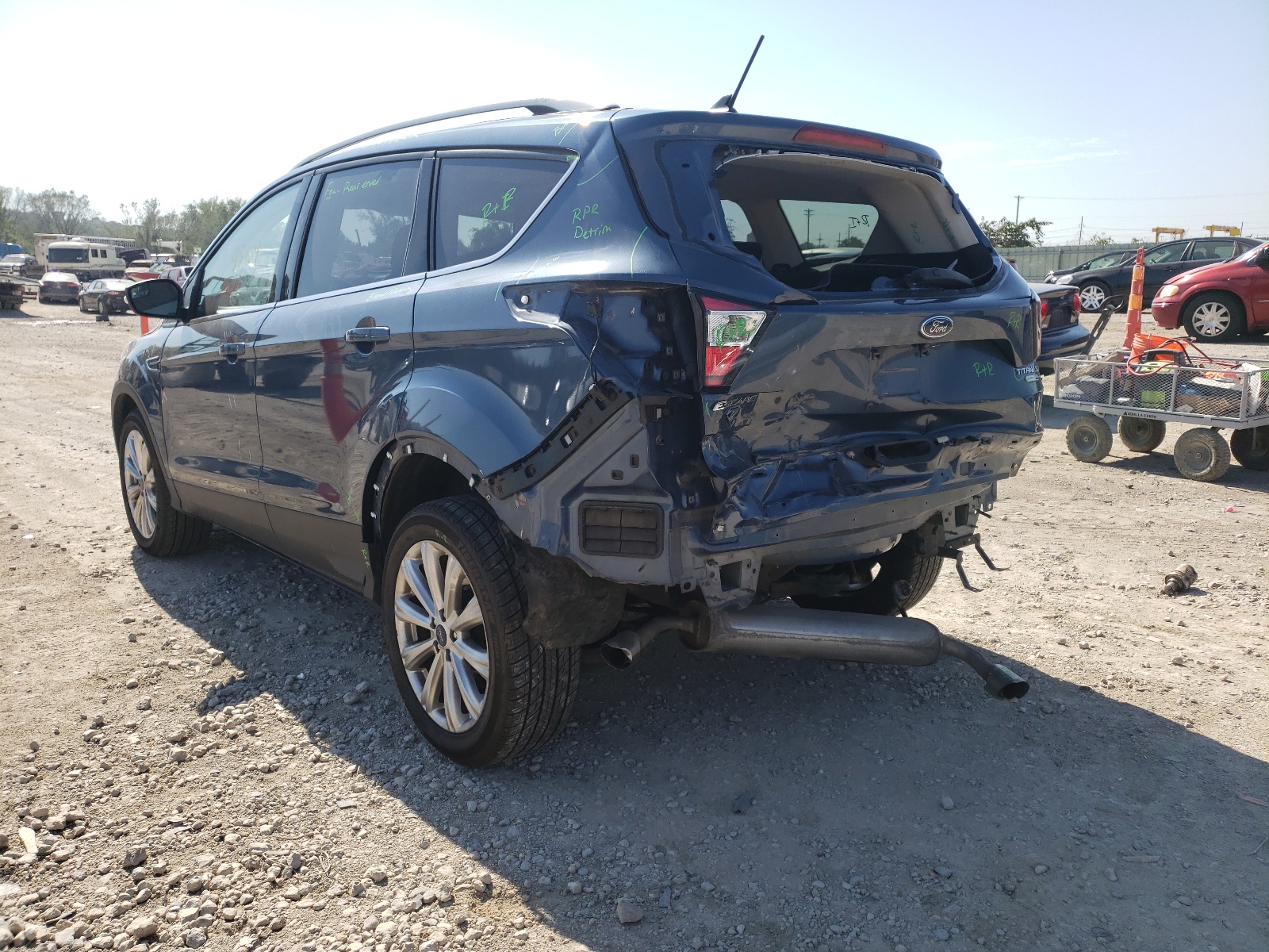 صورة رقم 3 من المزاد - 2018 FORD ESCAPE TIT مع VIN 1FMCU9J98JUB02428