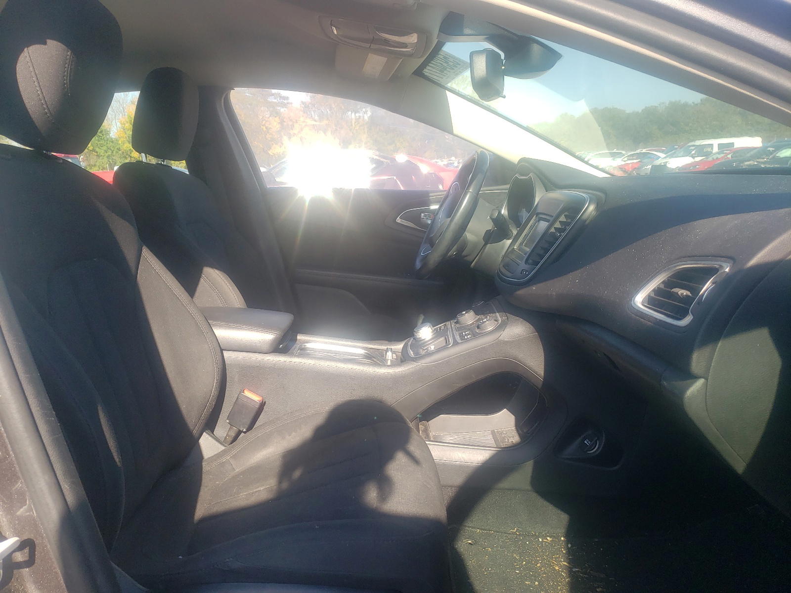 Photo 5 from auction – 2016 CHRYSLER 200 LX with VIN 1C3CCCFB5GN195108