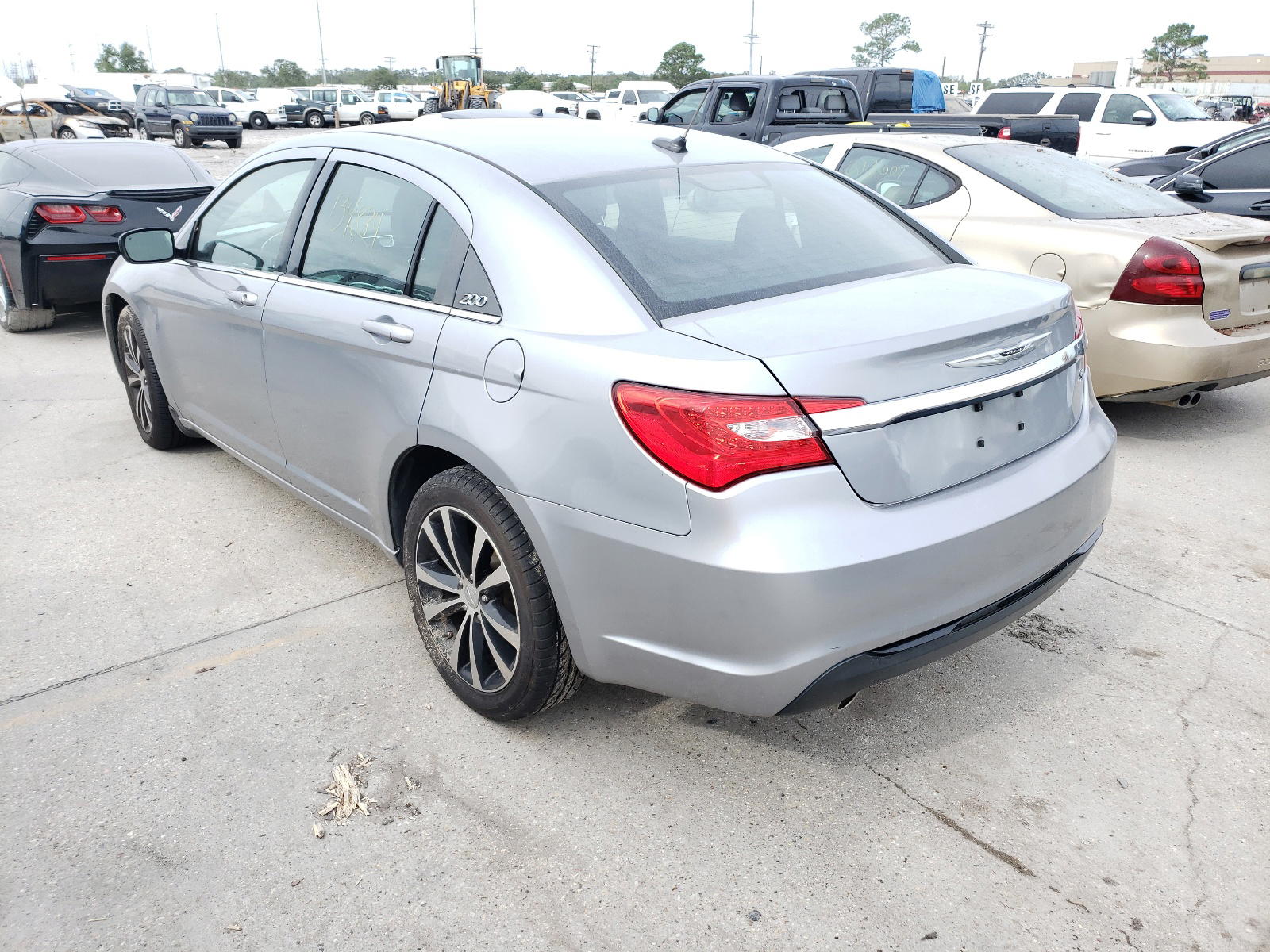 Photo 3 from auction – 2013 CHRYSLER 200 TOURIN with VIN 1C3CCBBG1DN744701