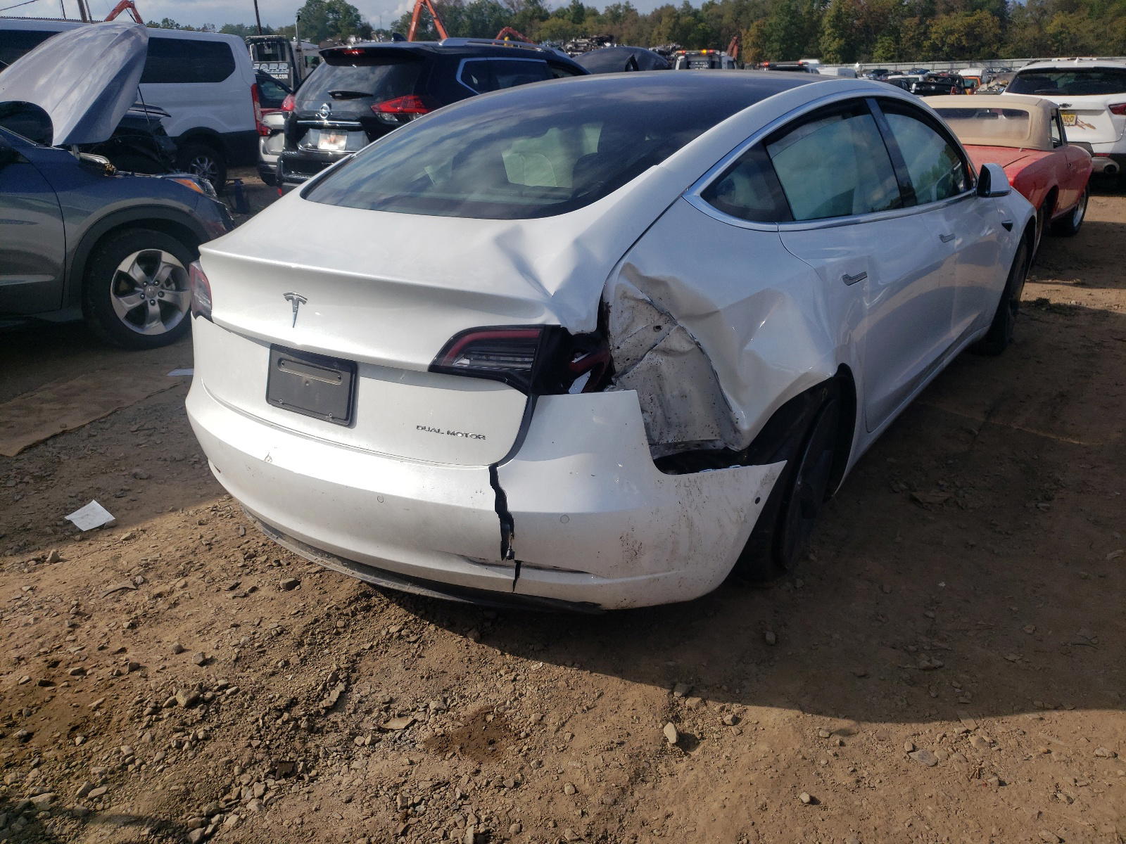 Photo 4 from auction – 2019 TESLA MODEL 3 with VIN 5YJ3E1EB6KF493170