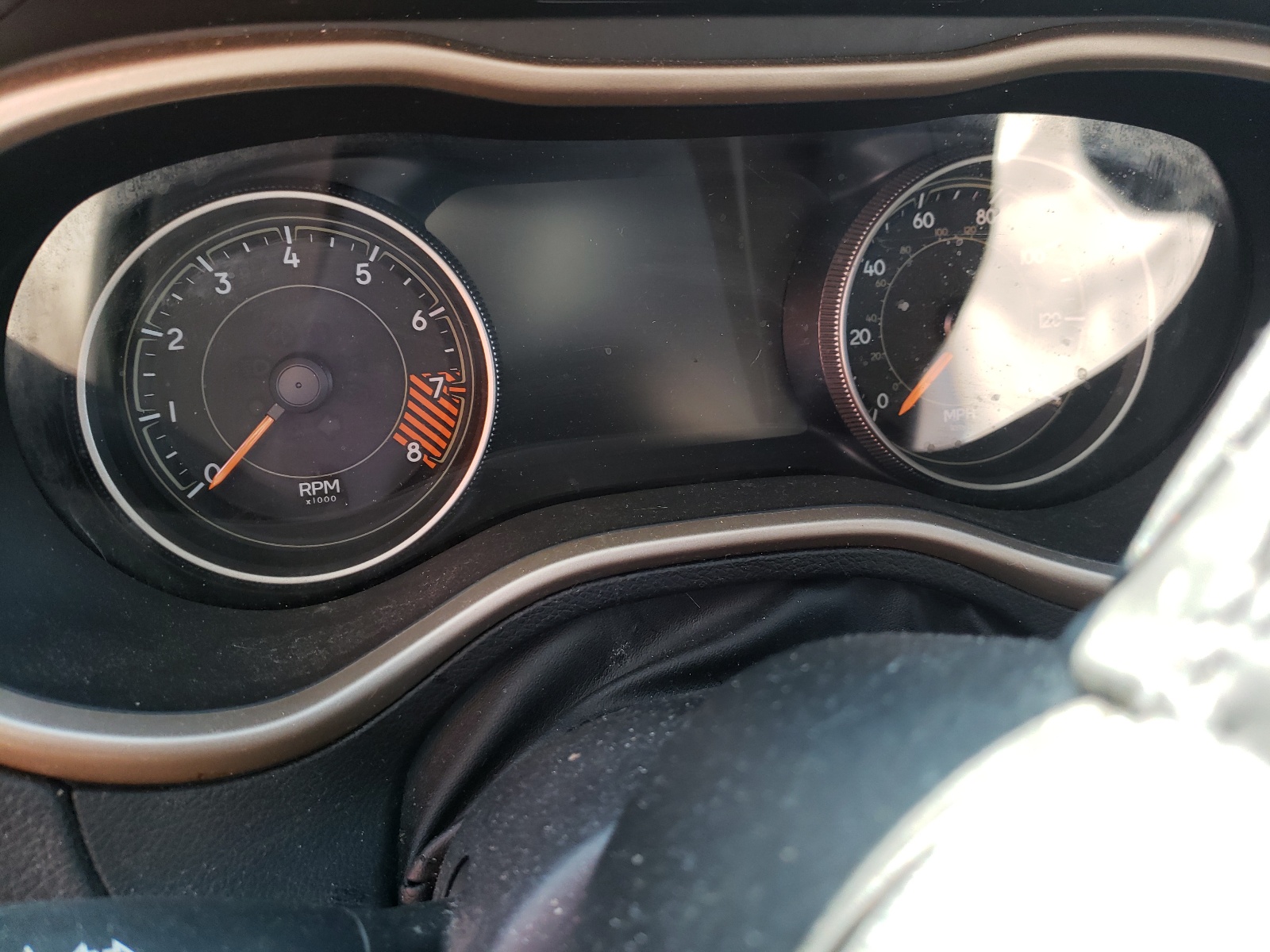 Photo 8 from auction – 2015 JEEP CHEROKEE L with VIN 1C4PJMDS6FW647877