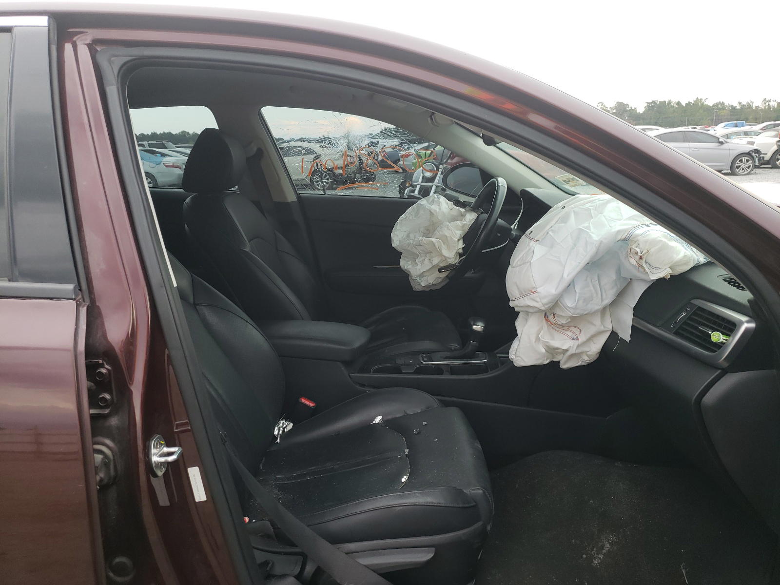 Photo 5 from auction – 2016 KIA OPTIMA with VIN 5XXGU4L39GG119285