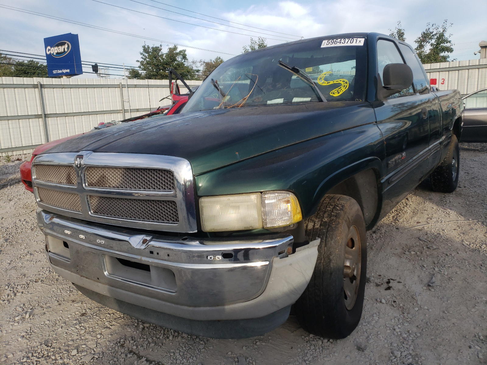 Photo 2 from auction – 2001 DODGE B1500 with VIN 1B7HC13Y31J580518