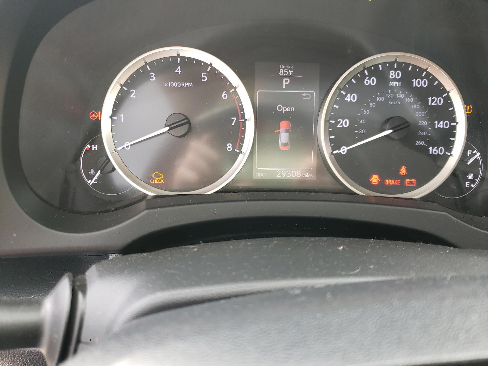Photo 8 from auction – 2016 LEXUS IS 200T with VIN JTHBA1D21G5036766