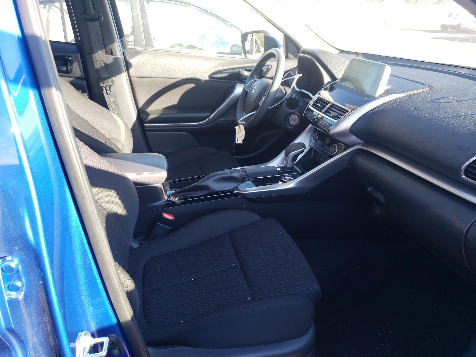 Photo 5 from auction – 2020 MITSUBISHI ECLIPSE CR with VIN JA4AT3AA0LZ601066