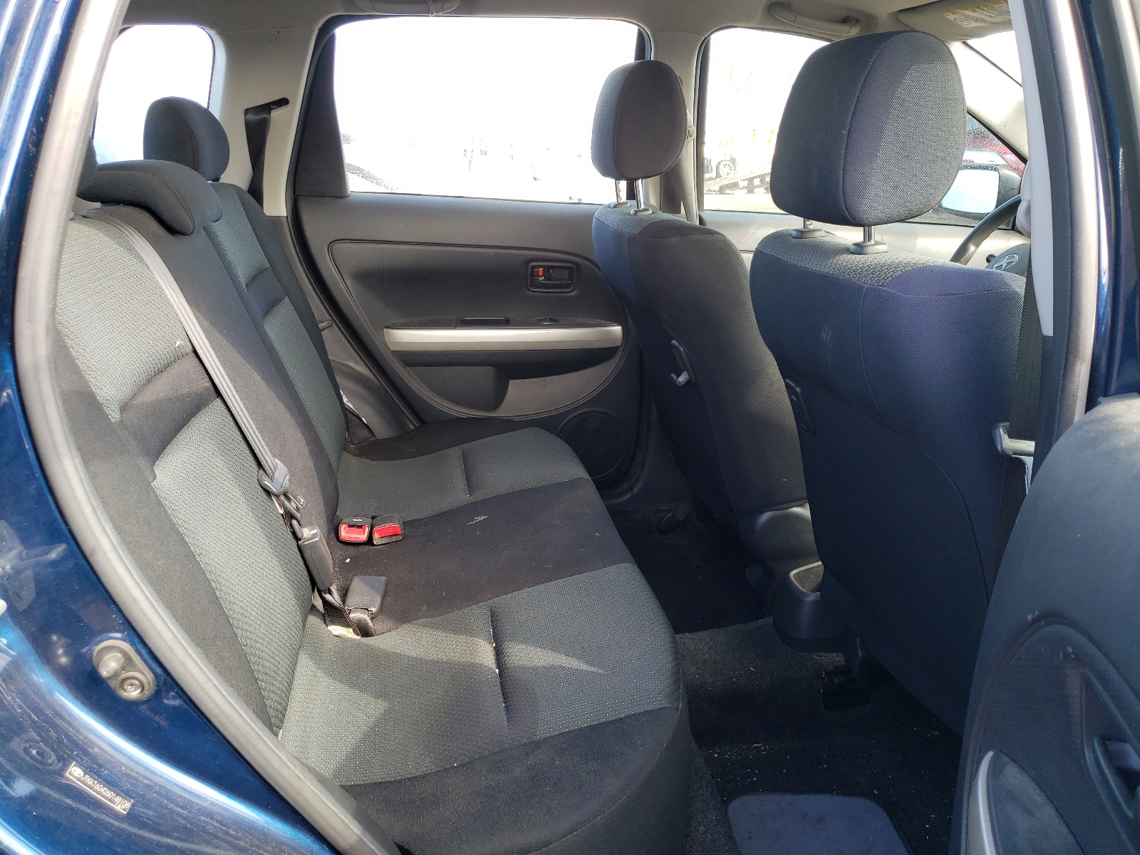 Photo 6 from auction – 2006 TOYOTA SCION XA with VIN JTKKT604260148108