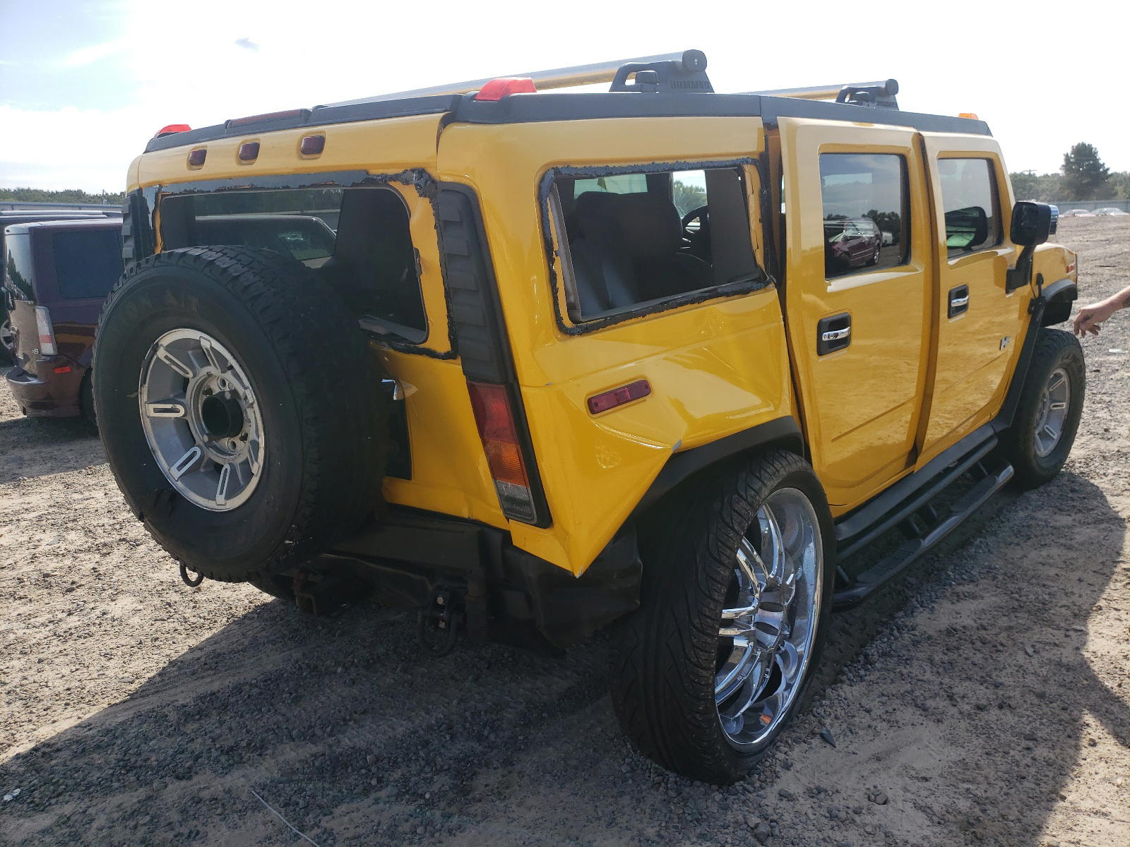 Photo 4 from auction – 2003 HUMMER H2 with VIN 5GRGN23U93H142054