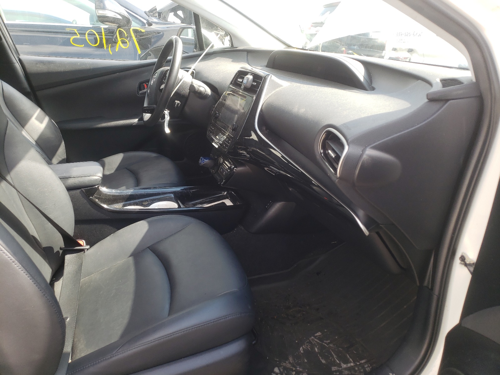Photo 5 from auction – 2016 TOYOTA PRIUS with VIN JTDKARFU9G3513132