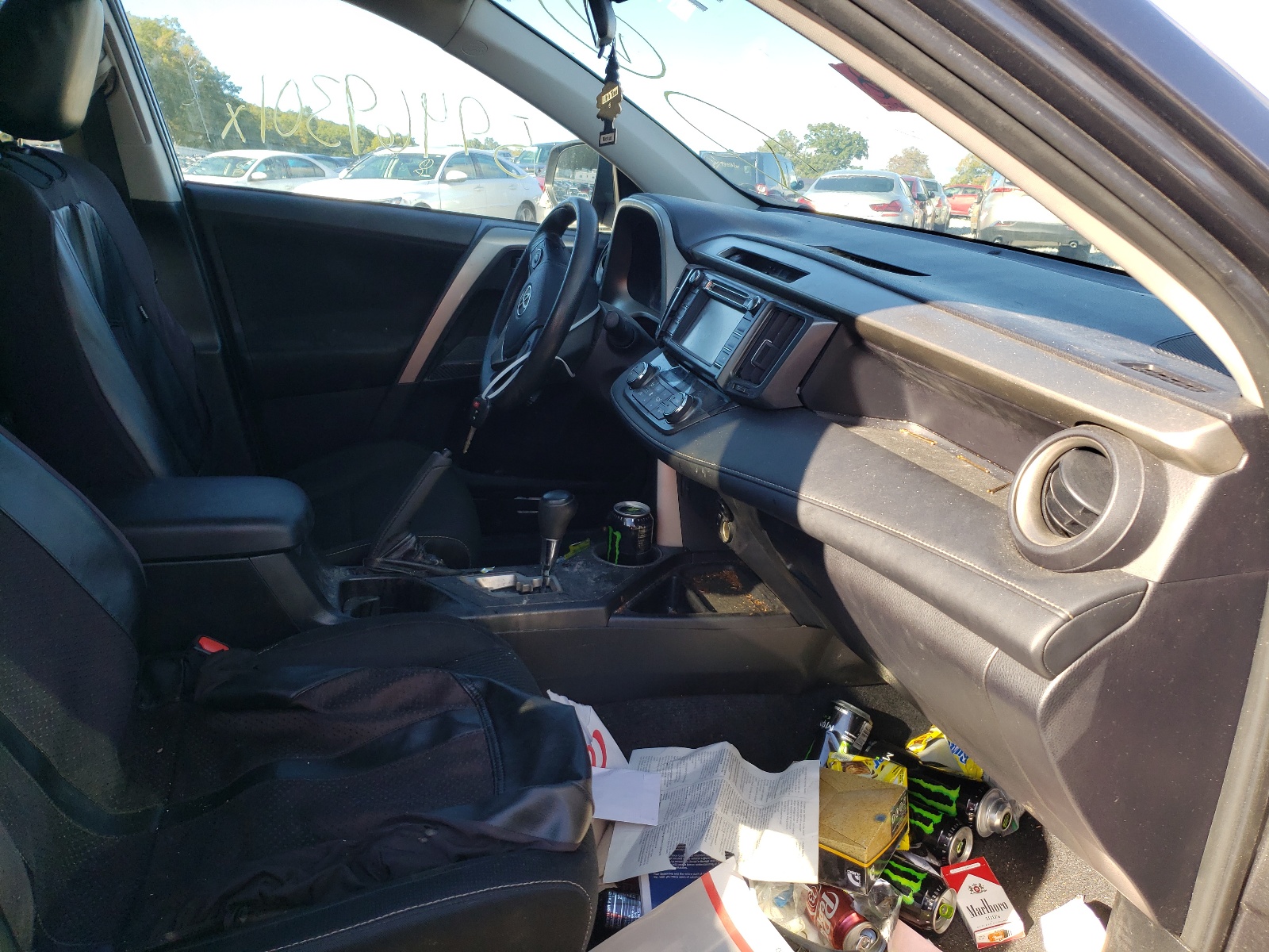 Photo 5 from auction – 2015 TOYOTA RAV4 XLE with VIN 2T3RFREVXFW290461