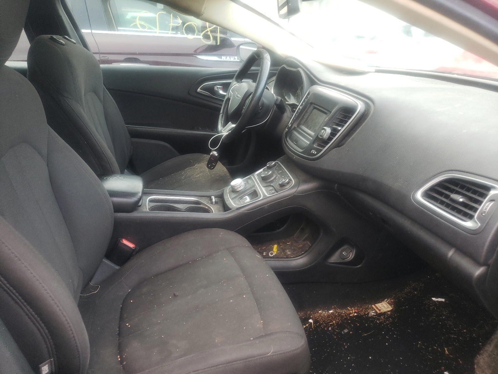 Photo 5 from auction – 2015 CHRYSLER 200 LIMITE with VIN 1C3CCCAB2FN708160