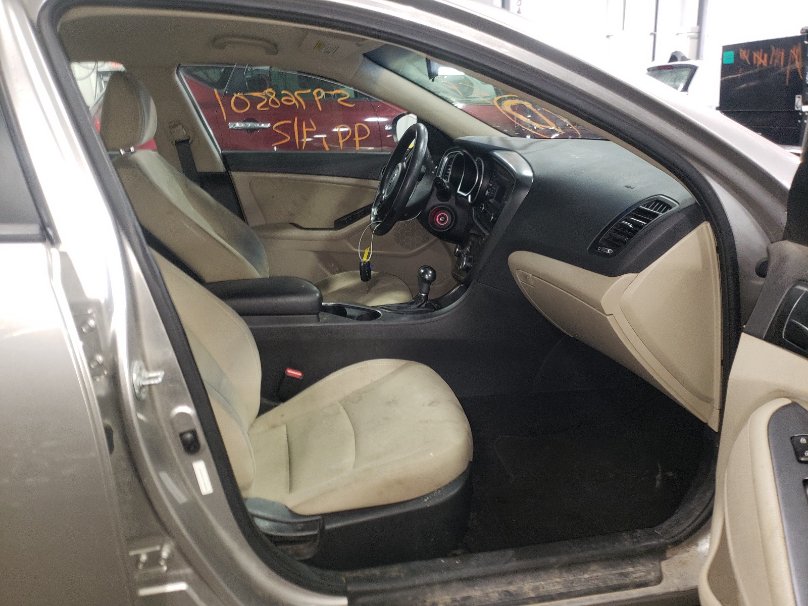 Photo 5 from auction – 2015 KIA OPTIMA LX with VIN 5XXGM4A7XFG483381