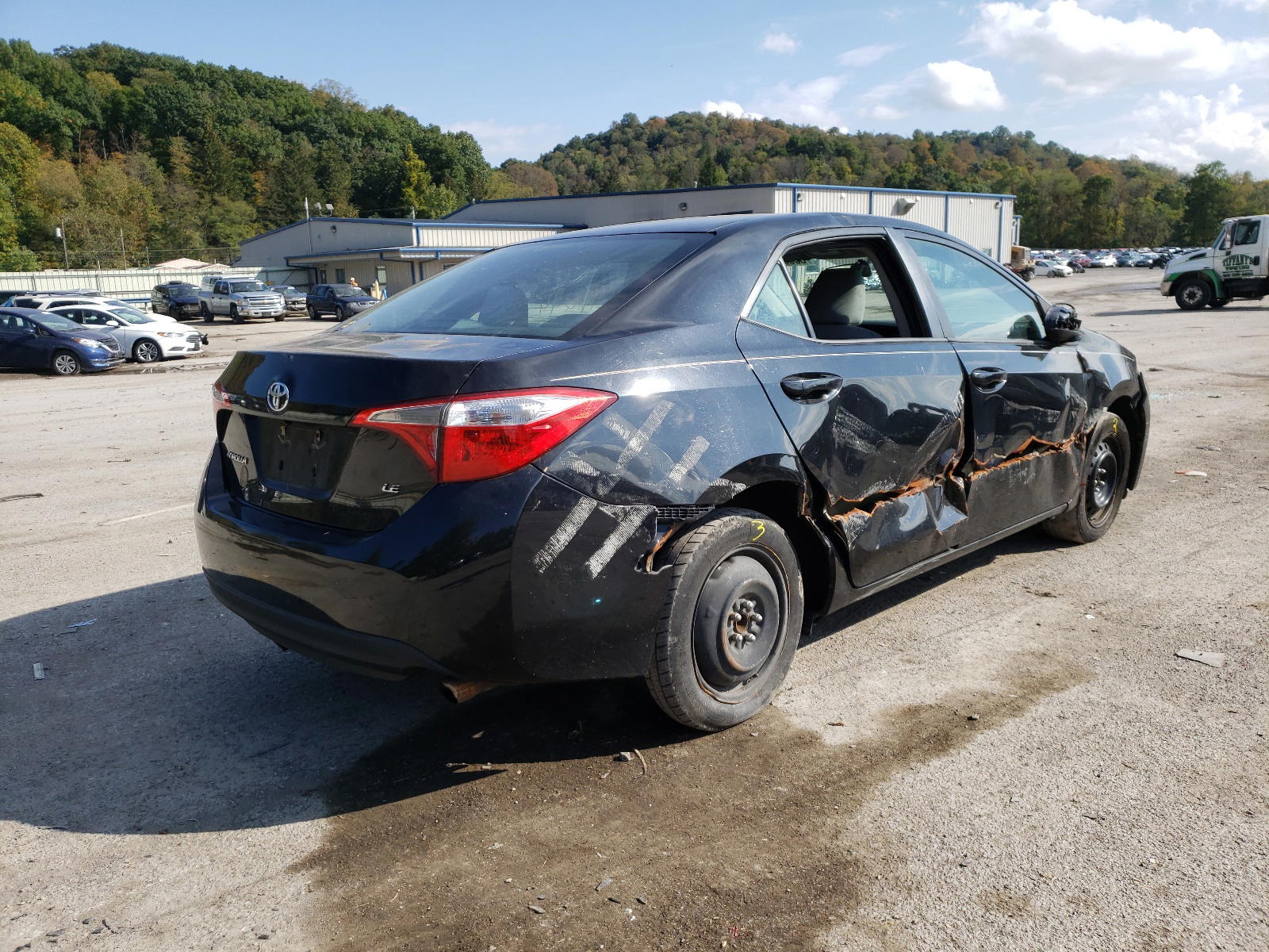 Photo 4 from auction – 2014 TOYOTA COROLLA L with VIN 2T1BURHE0EC075411