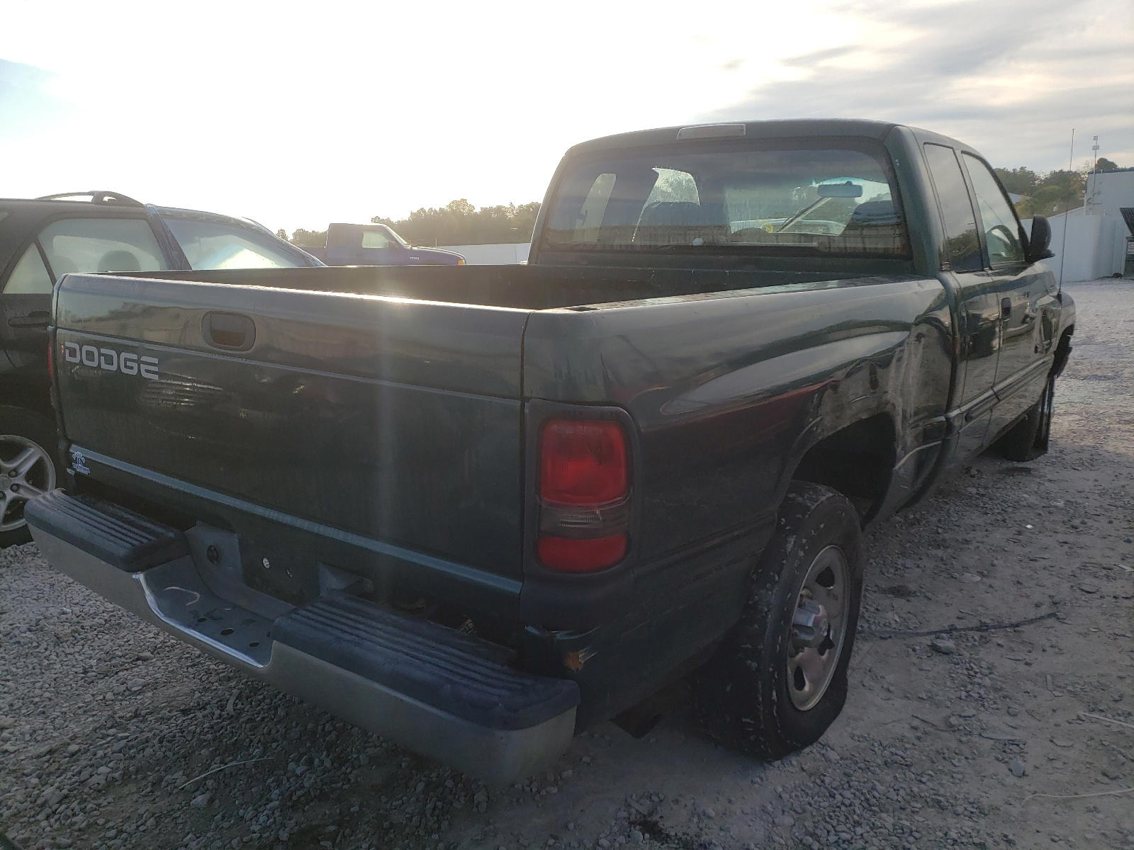Photo 4 from auction – 2001 DODGE B1500 with VIN 1B7HC13Y31J580518