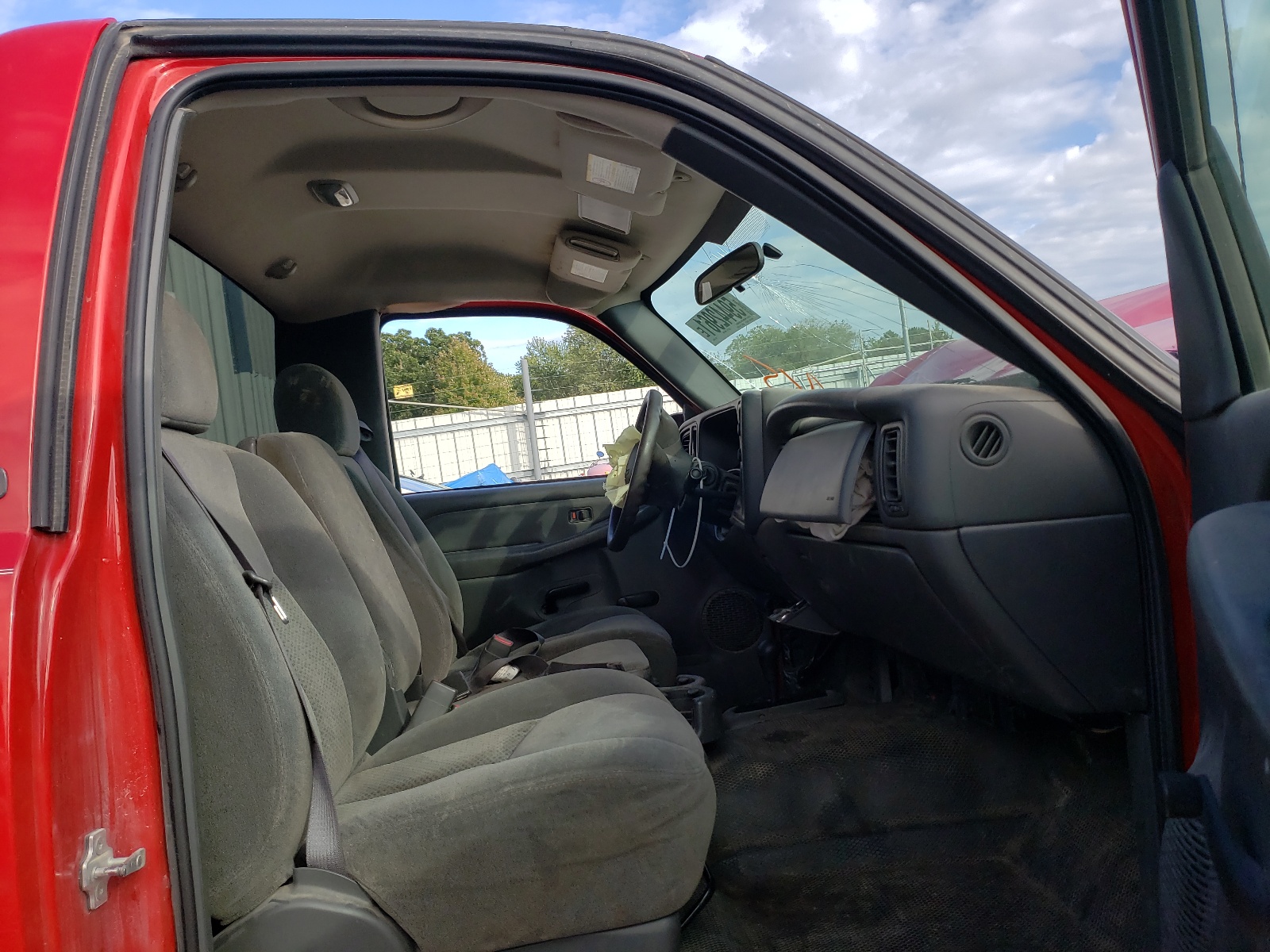 Photo 5 from auction – 2004 CHEVROLET SILVERADO with VIN 1GCHK24G94E328588