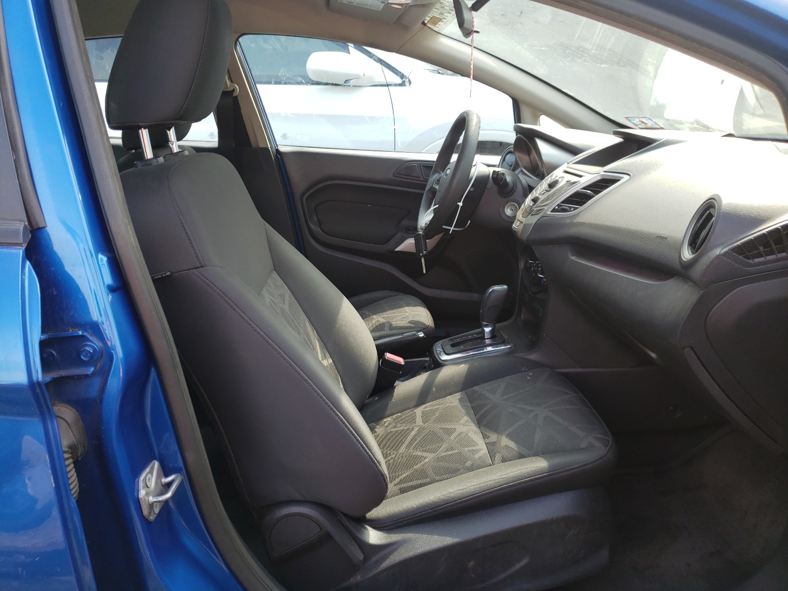 Photo 5 from auction – 2011 FORD FIESTA SE with VIN 3FADP4BJXBM174898