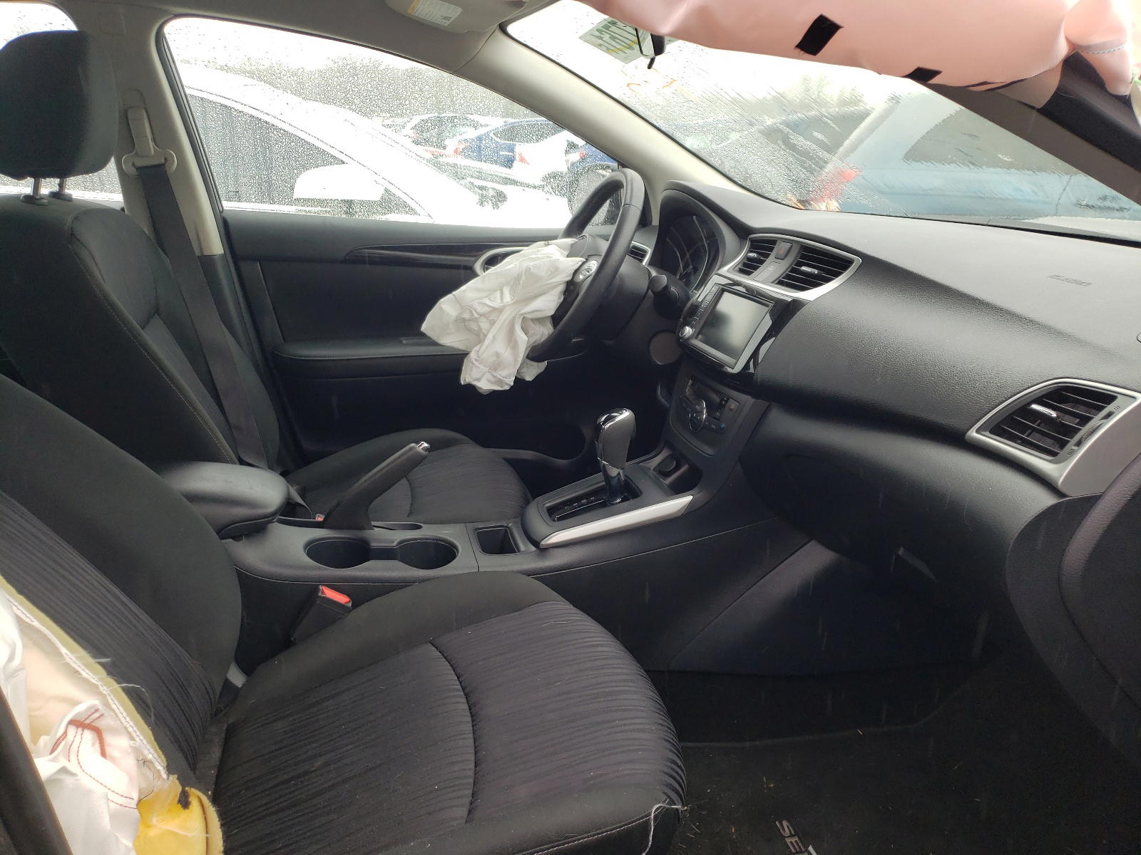 Photo 5 from auction – 2019 NISSAN SENTRA S with VIN 3N1AB7AP1KY372011