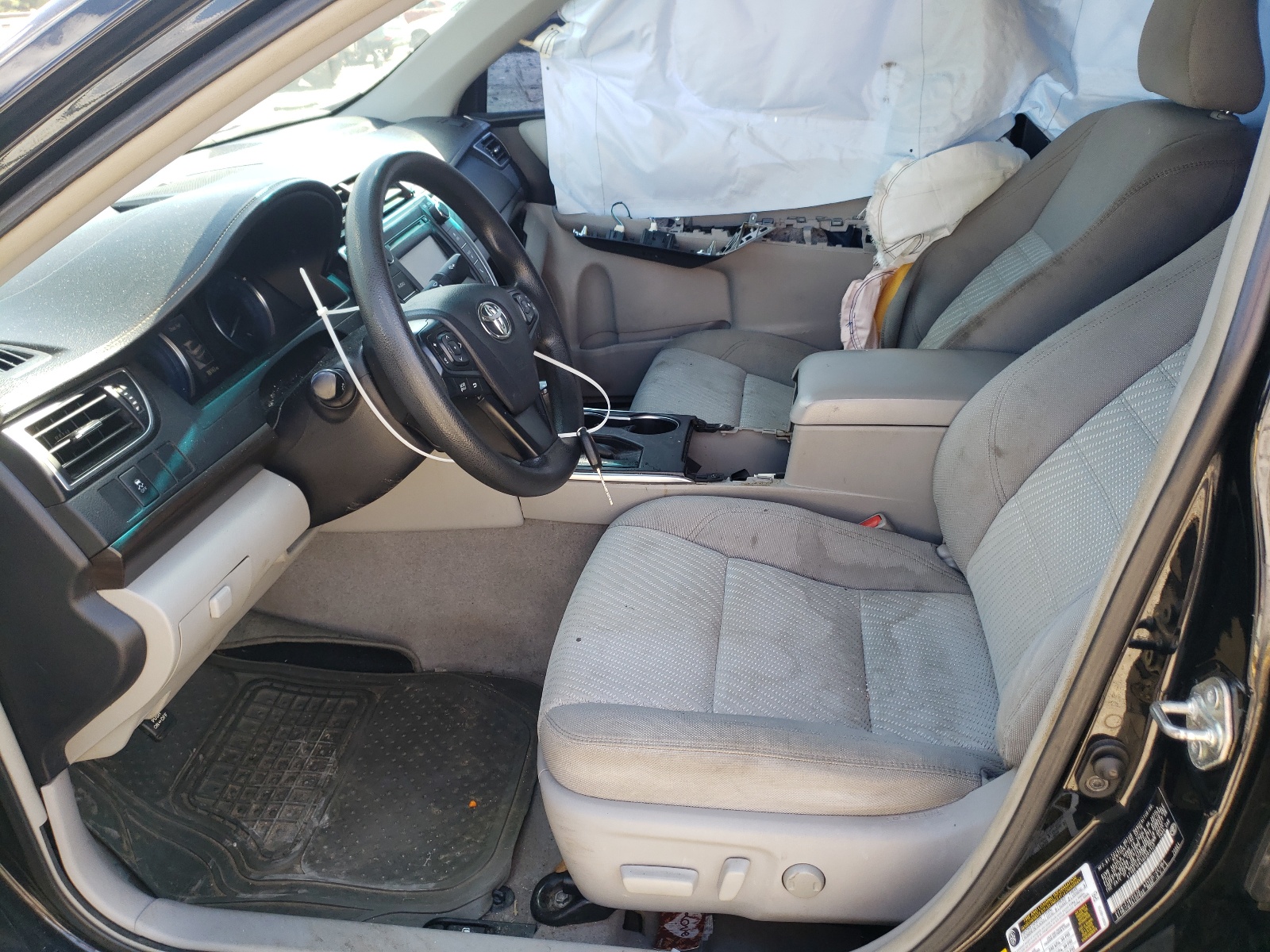 Photo 5 from auction – 2016 TOYOTA CAMRY LE with VIN 4T1BF1FK1GU203127
