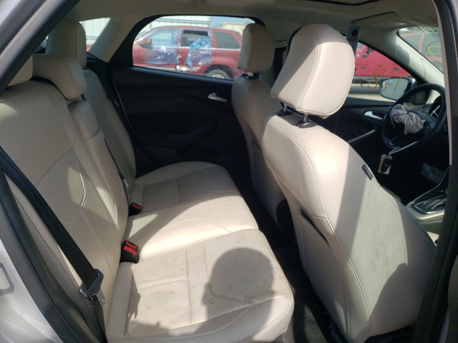 Photo 6 from auction – 2016 FORD FOCUS TITA with VIN 1FADP3N24GL302608