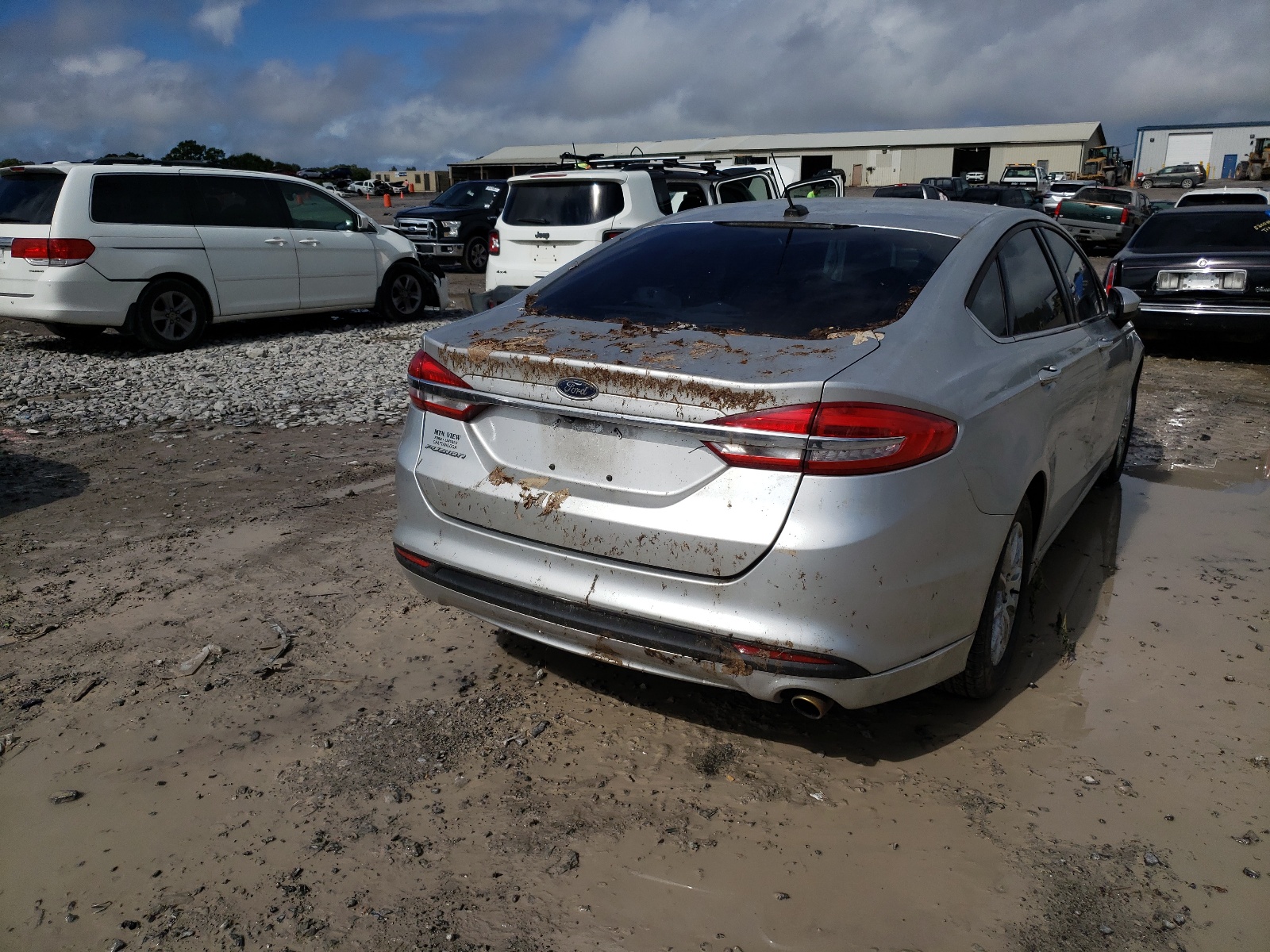 Photo 4 from auction – 2017 FORD FUSION S with VIN 3FA6P0G74HR346367