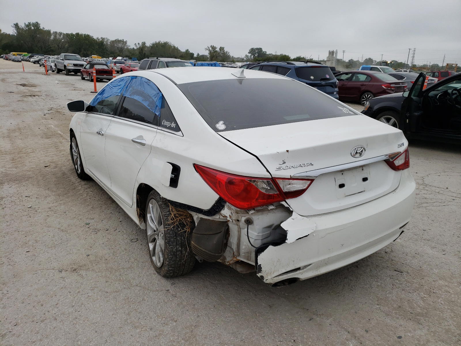 Photo 3 from auction – 2011 HYUNDAI SONATA SE with VIN 5NPEC4ABXBH207683