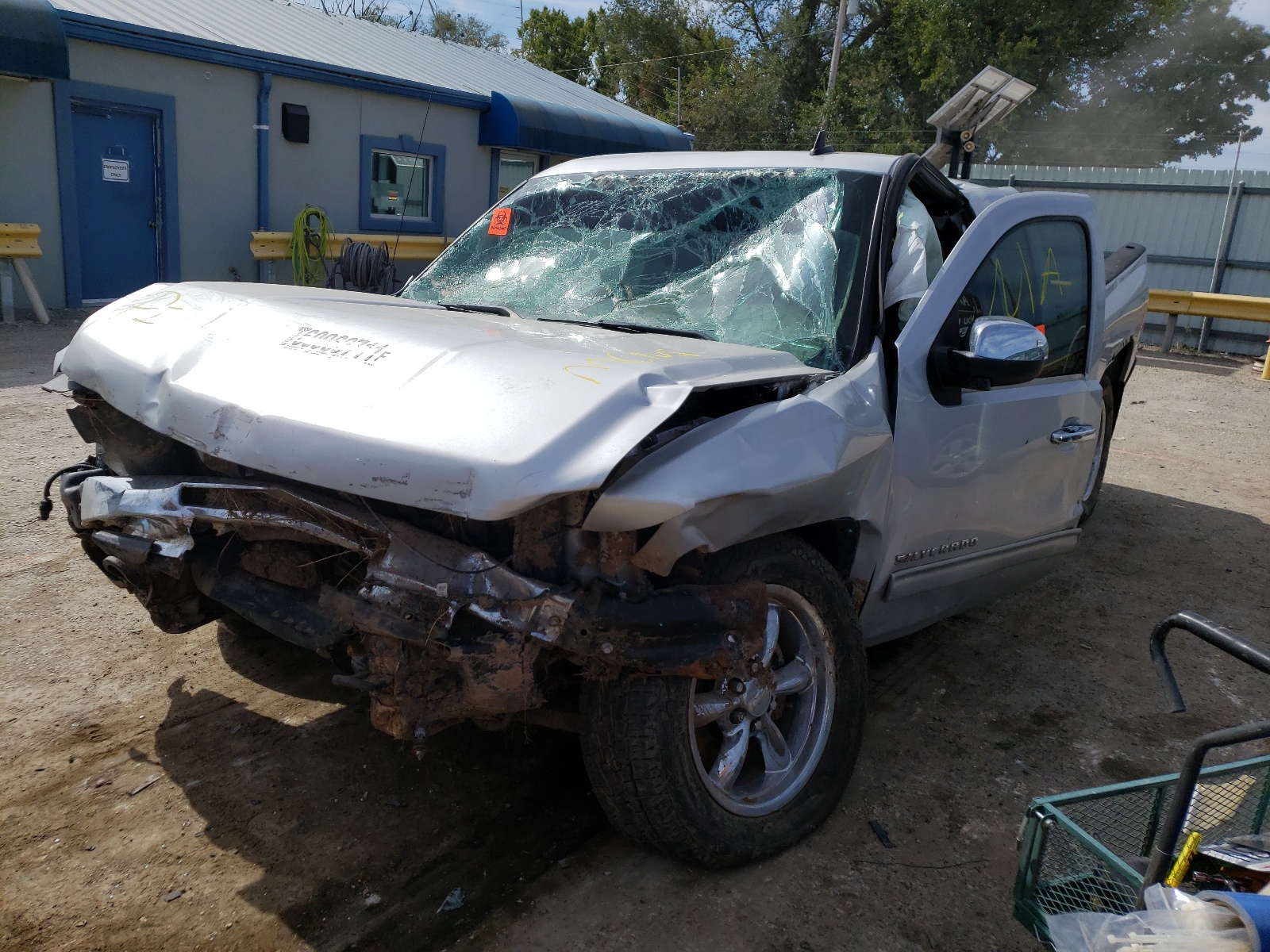 Photo 2 from auction – 2010 CHEVROLET SILVERADO with VIN 1GCSKREA5AZ204296