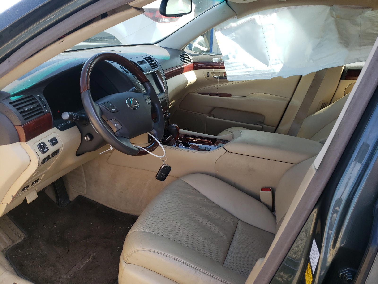 Photo 5 from auction – 2007 LEXUS LS 460 with VIN JTHBL46F675001829