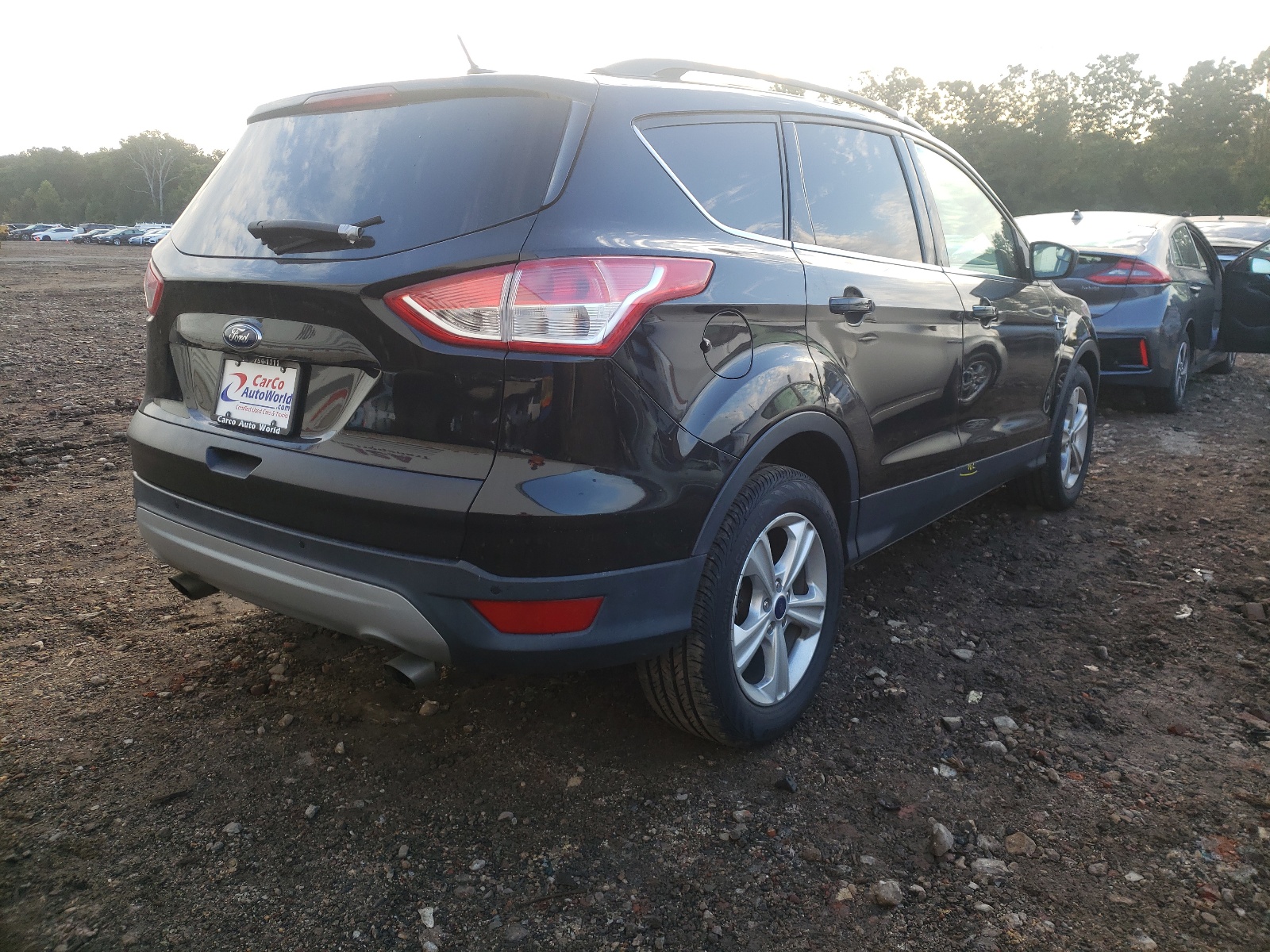 Photo 4 from auction – 2016 FORD ESCAPE SE with VIN 1FMCU0GXXGUC01472