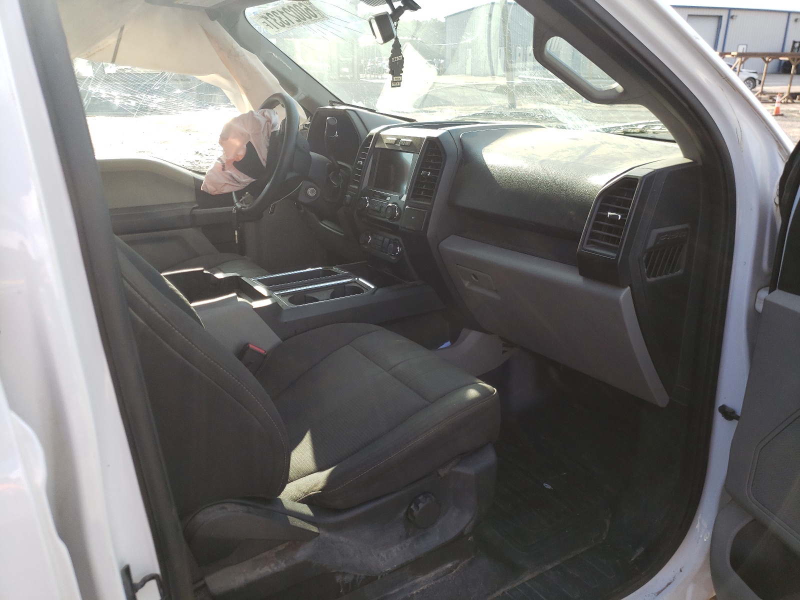 Photo 5 from auction – 2017 FORD F150 SUPER with VIN 1FTEW1EPXHKE33471