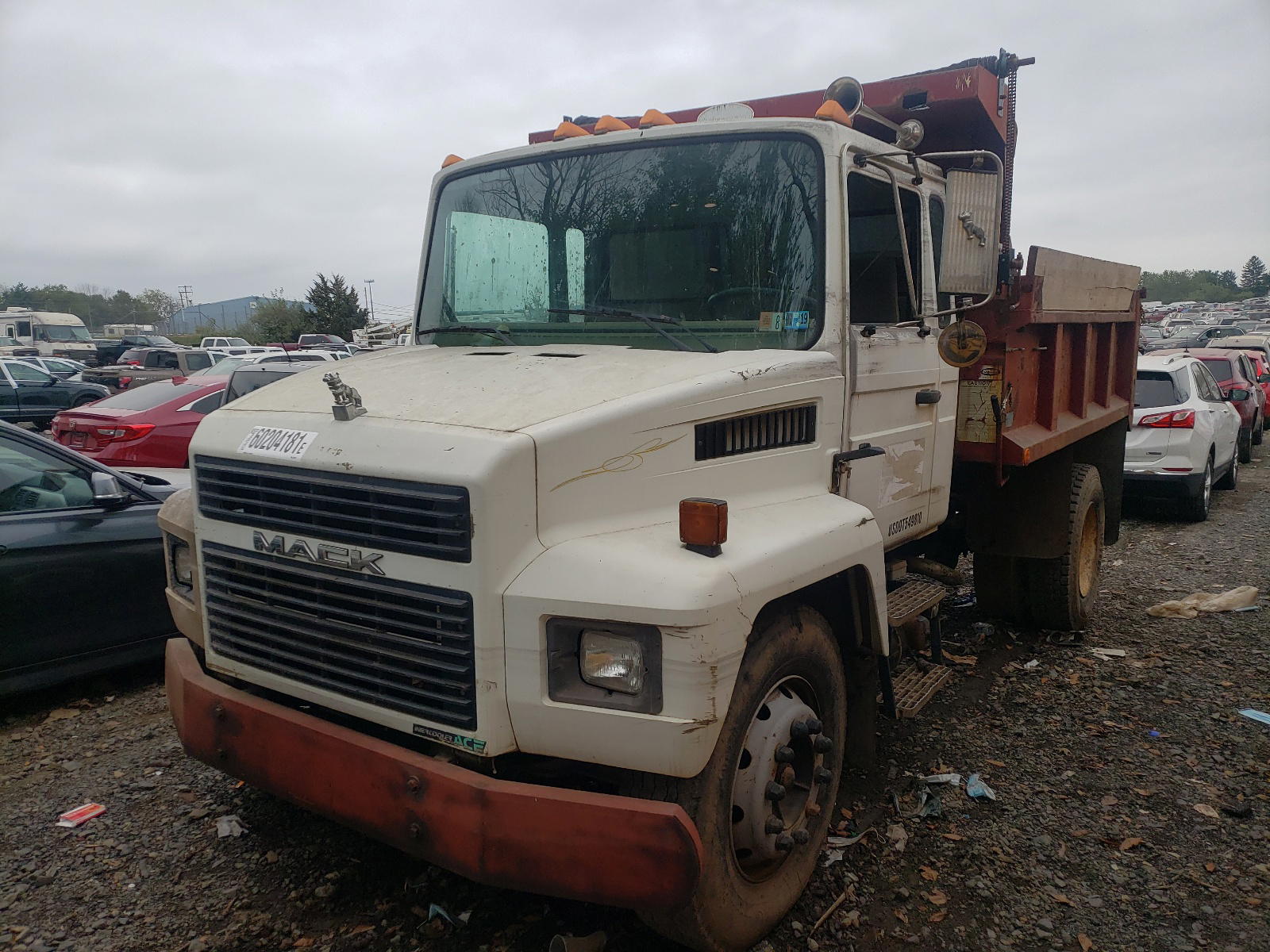 Photo 2 from auction – 1998 MACK 200 CS200 with VIN VG6BA07A2WB502313
