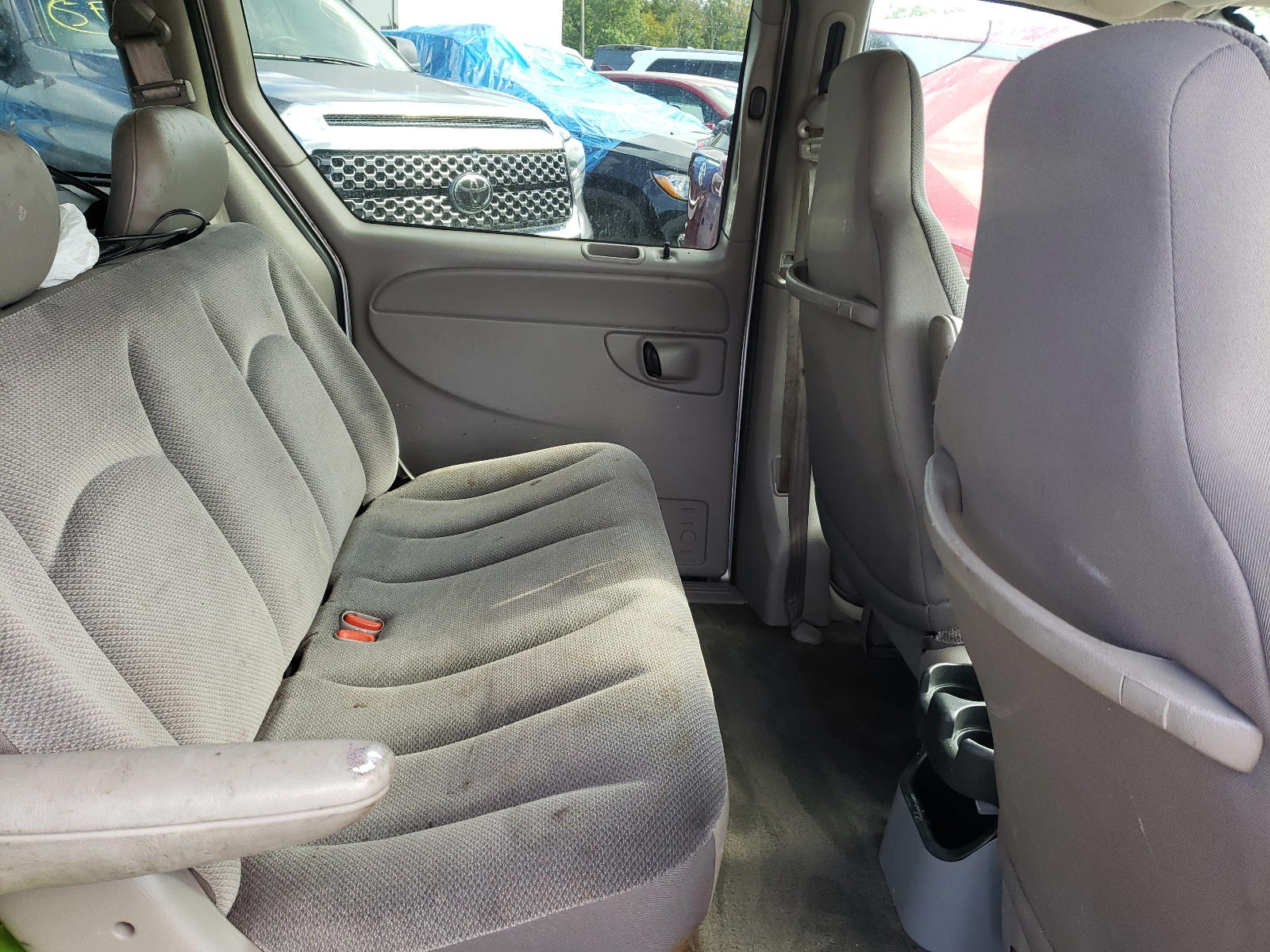 Photo 6 from auction – 2003 DODGE CARAVAN SE with VIN 1D4GP25383B157490