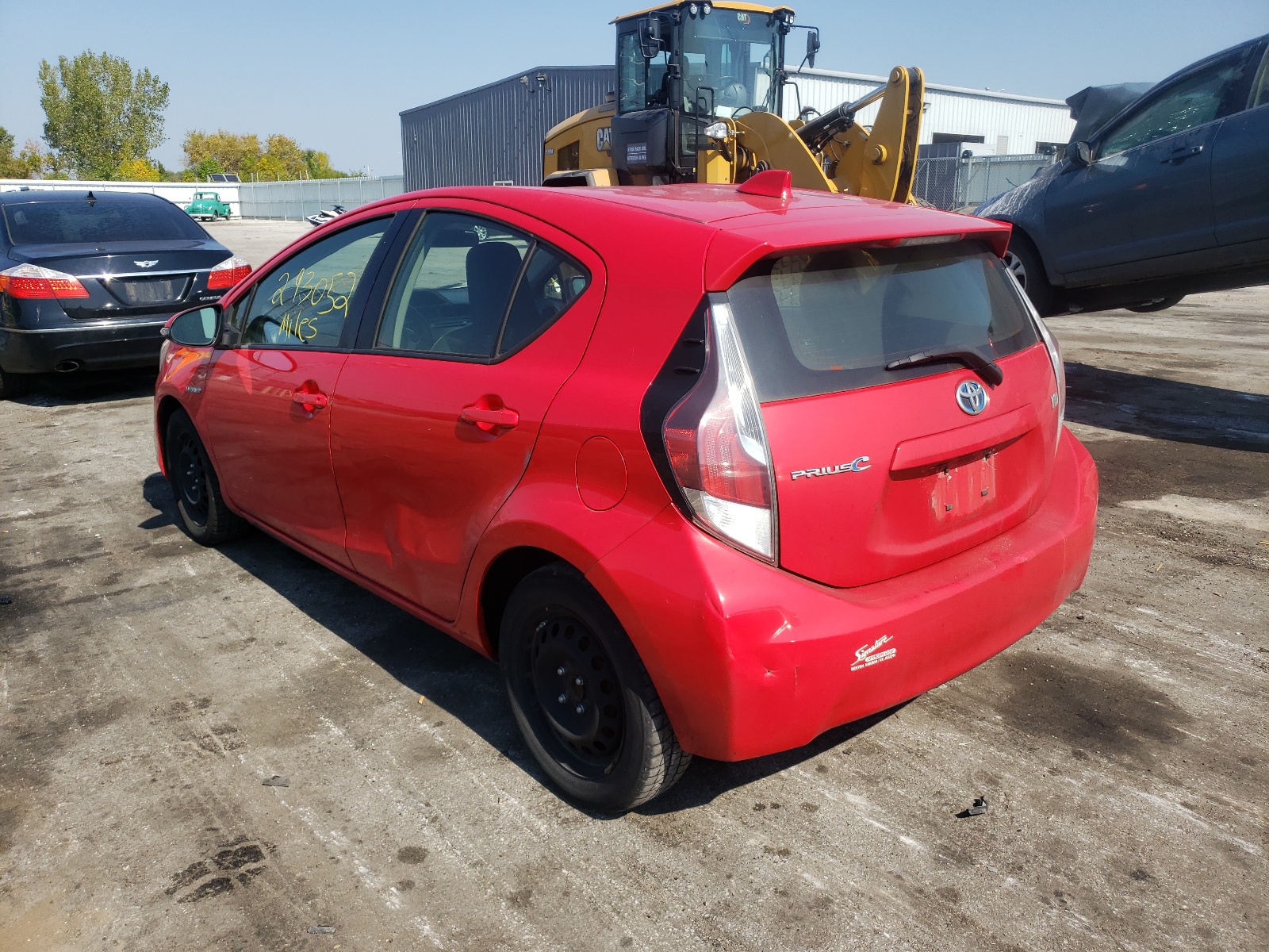 Photo 3 from auction – 2015 TOYOTA PRIUS C with VIN JTDKDTB35F1586056