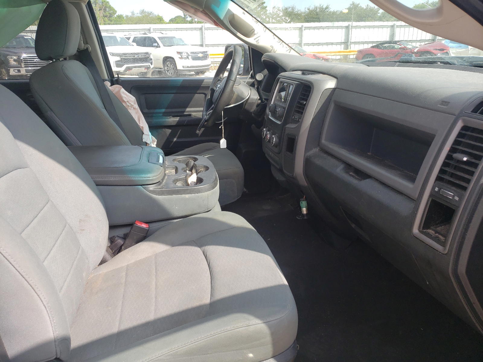 Photo 5 from auction – 2013 RAM 1500 ST with VIN 1C6RR6FT0DS617580