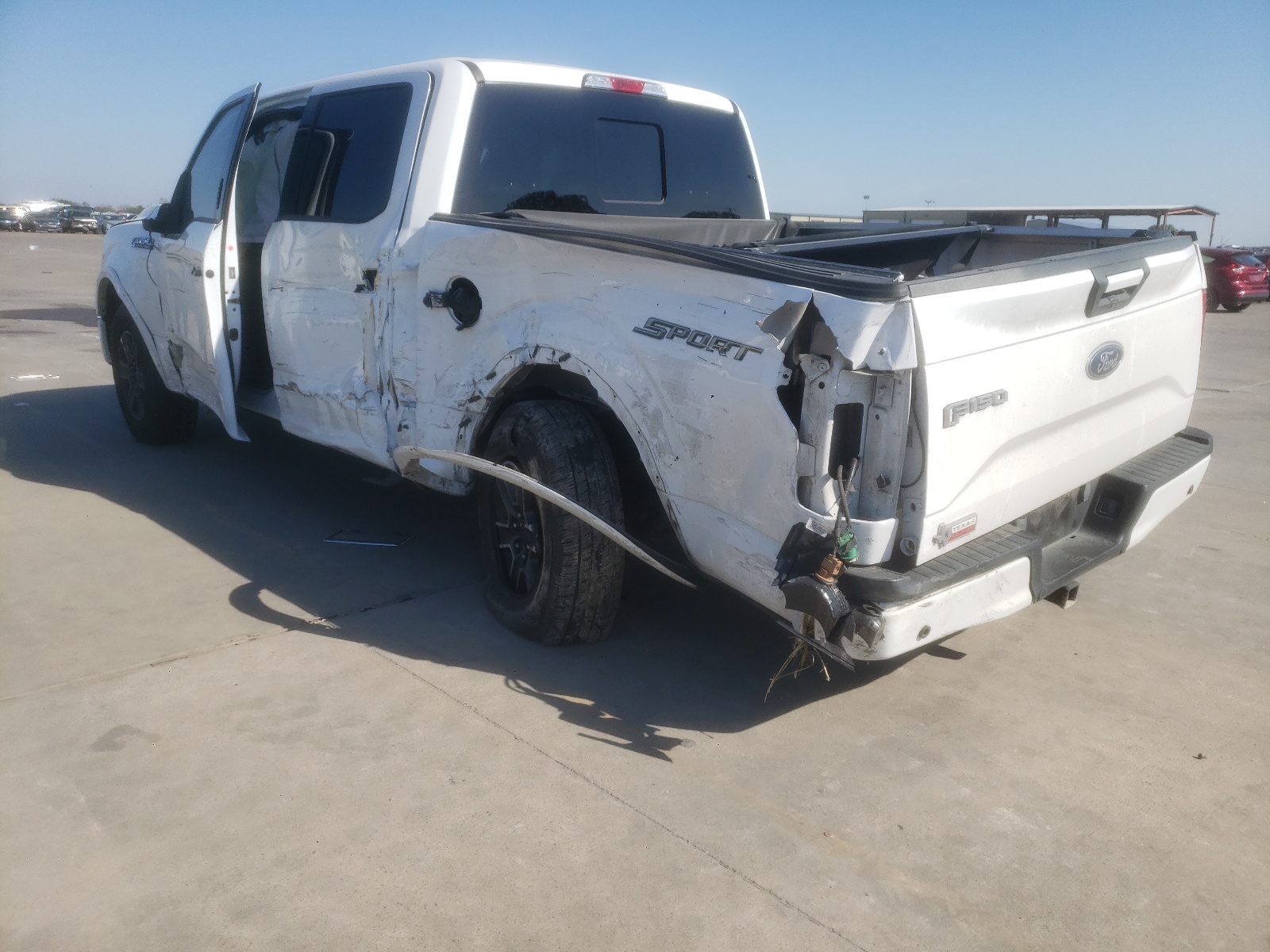 Photo 15 from auction – 2016 FORD F150 SUPER with VIN 1FTEW1CP1GKE82205