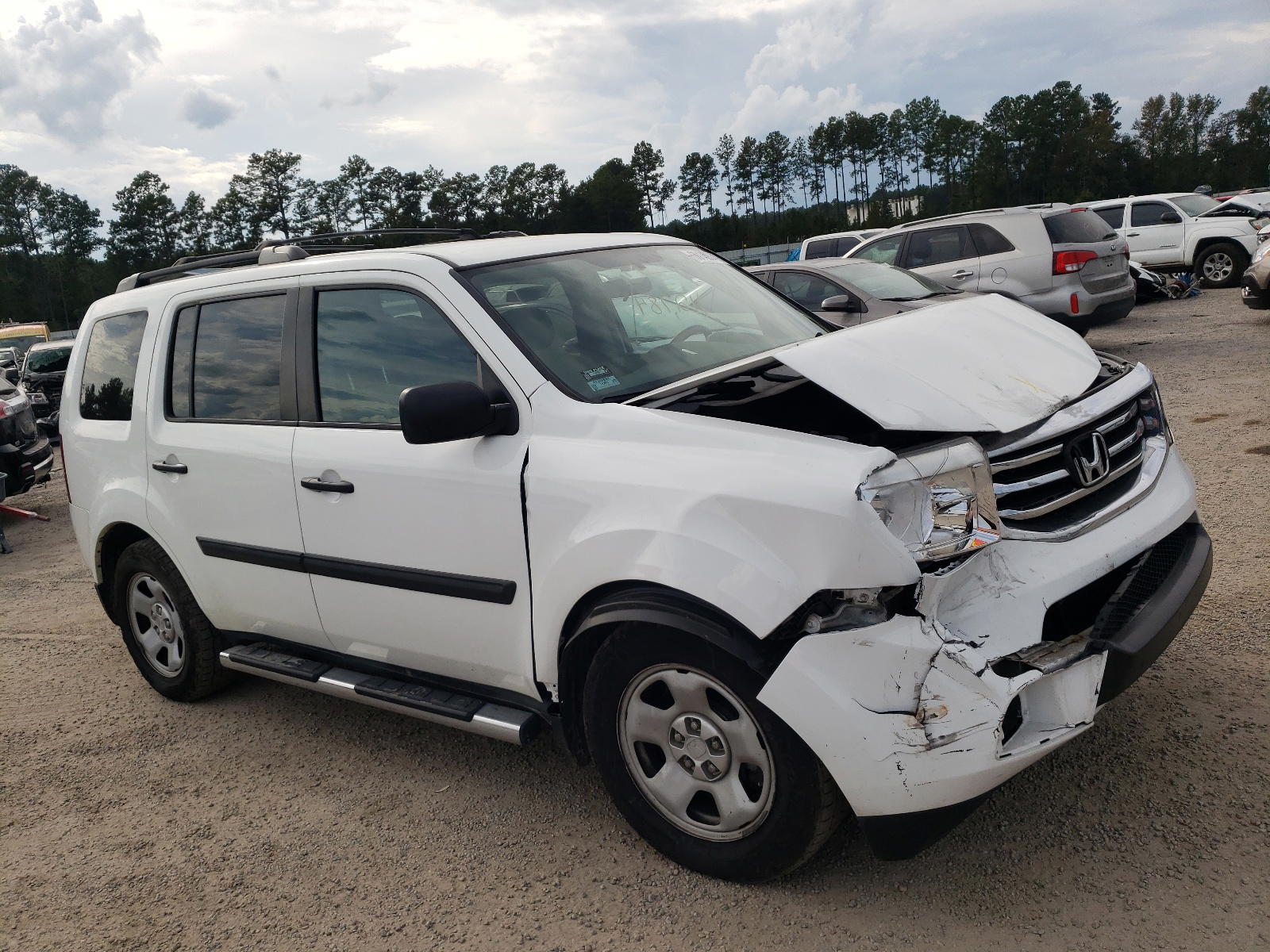 HONDA PILOT LX 2015 with VIN 5FNYF4H26FB038437 - Photo from auction