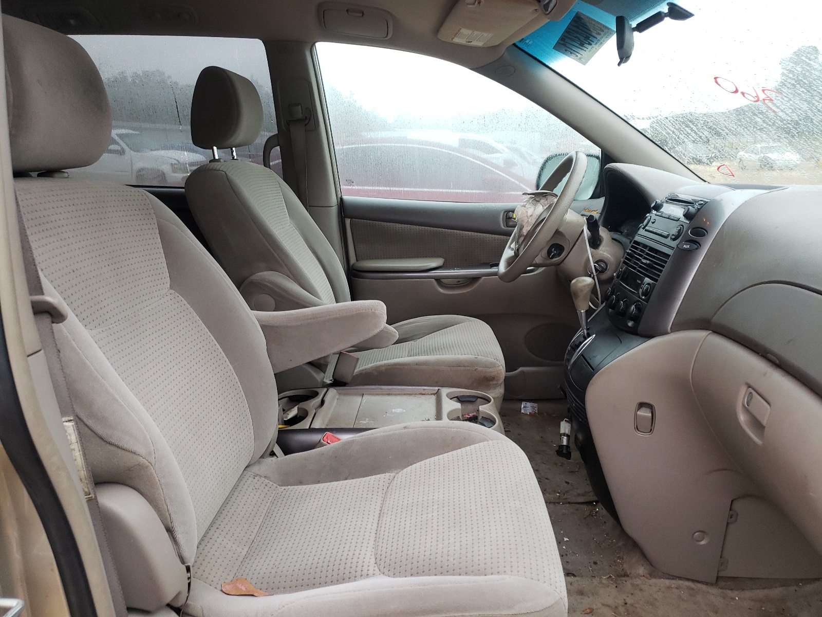 Photo 5 from auction – 2006 TOYOTA SIENNA with VIN 5TDBA23C16S055876