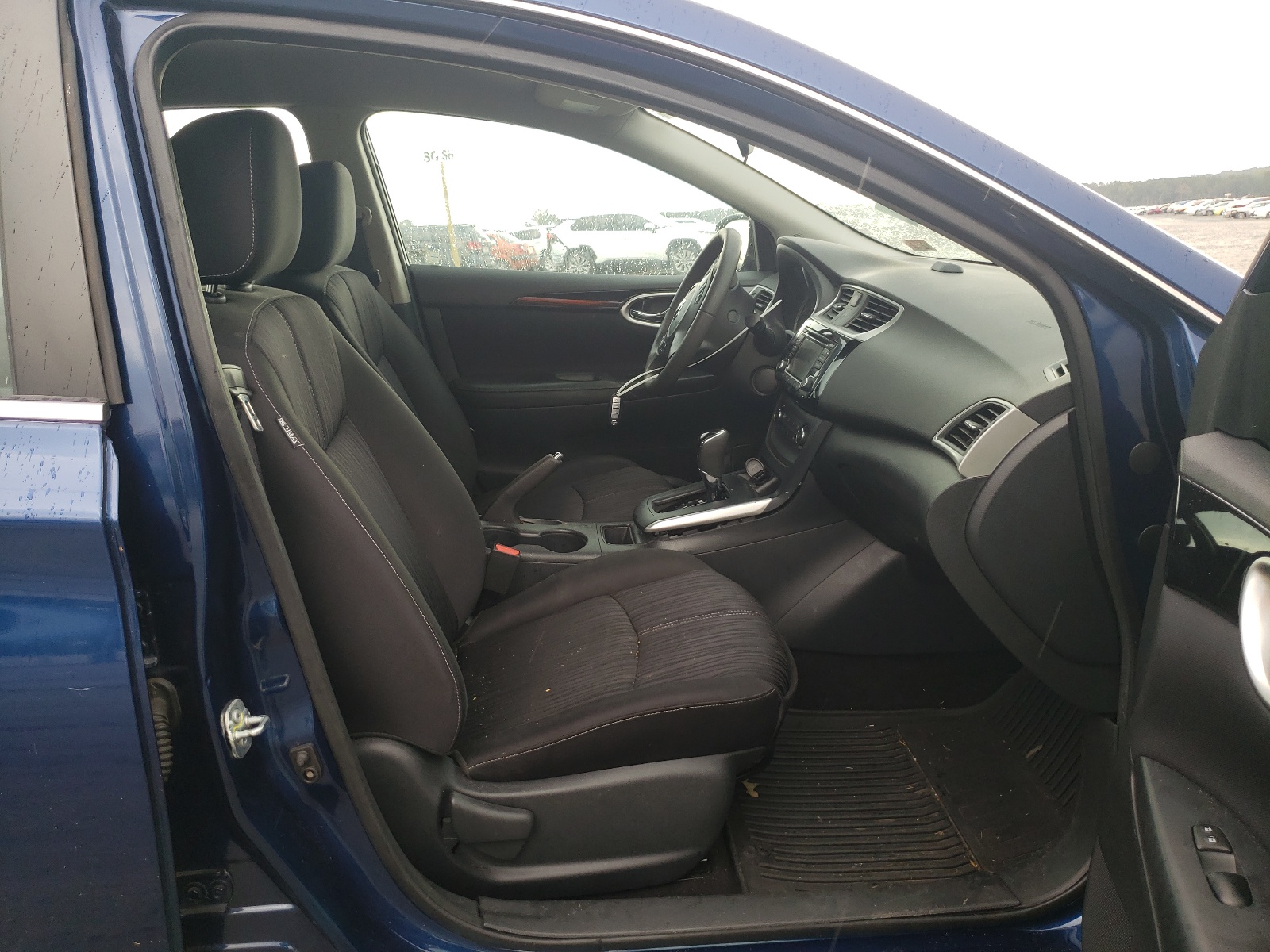 Photo 5 from auction – 2017 NISSAN SENTRA S with VIN 3N1AB7AP9HY305987