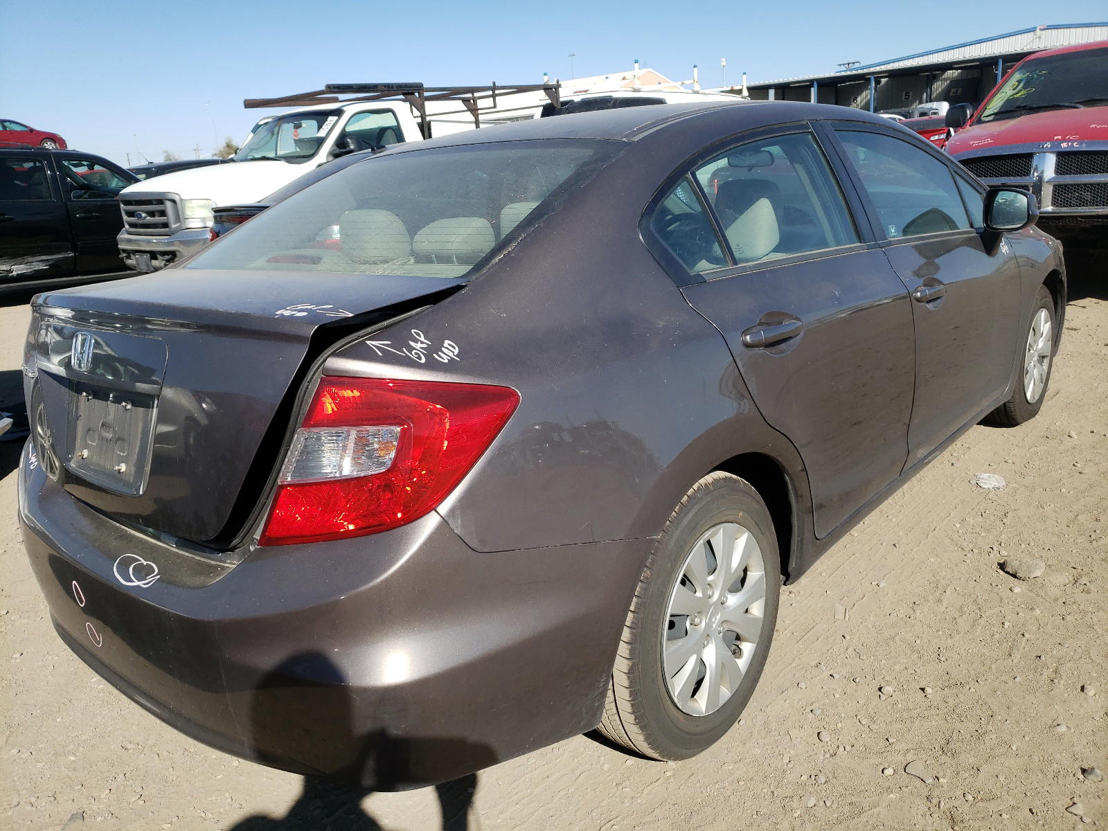 Photo 4 from auction – 2012 HONDA CIVIC LX with VIN 2HGFB2F53CH537675