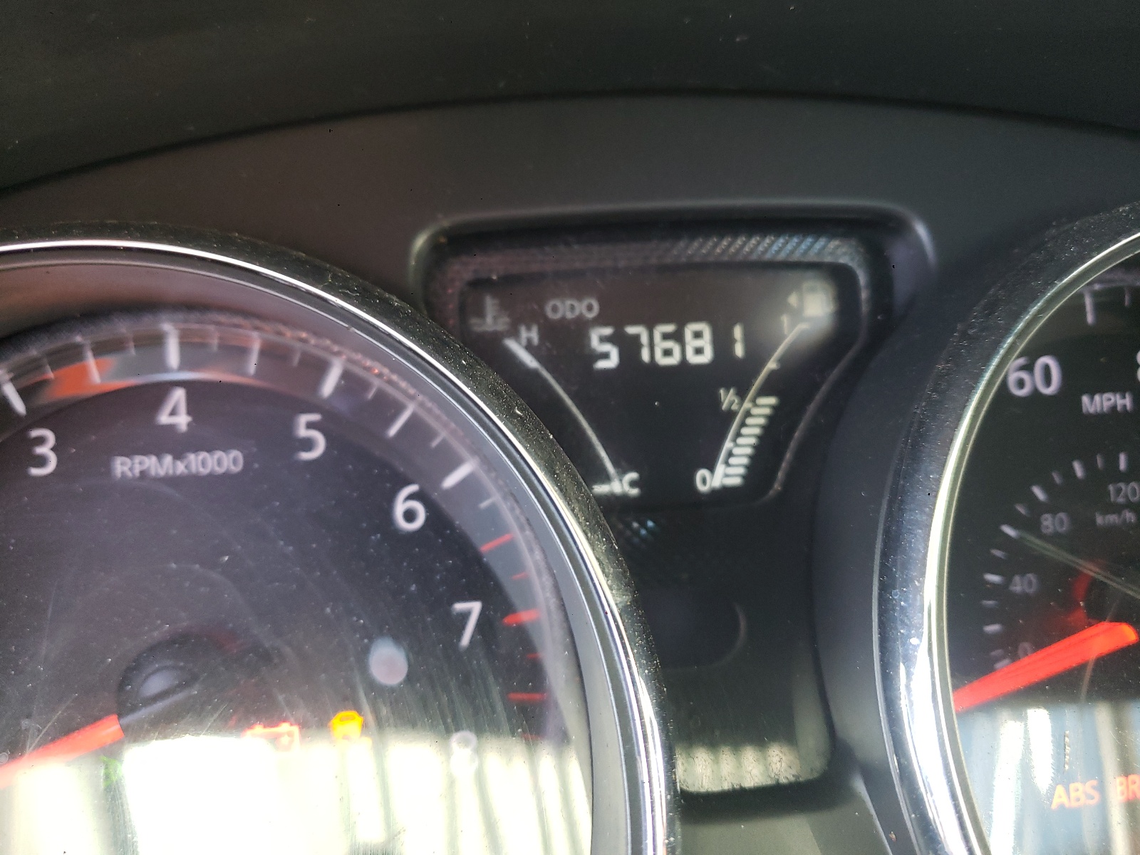 Photo 8 from auction – 2017 NISSAN VERSA S with VIN 3N1CN7AP6HL843317
