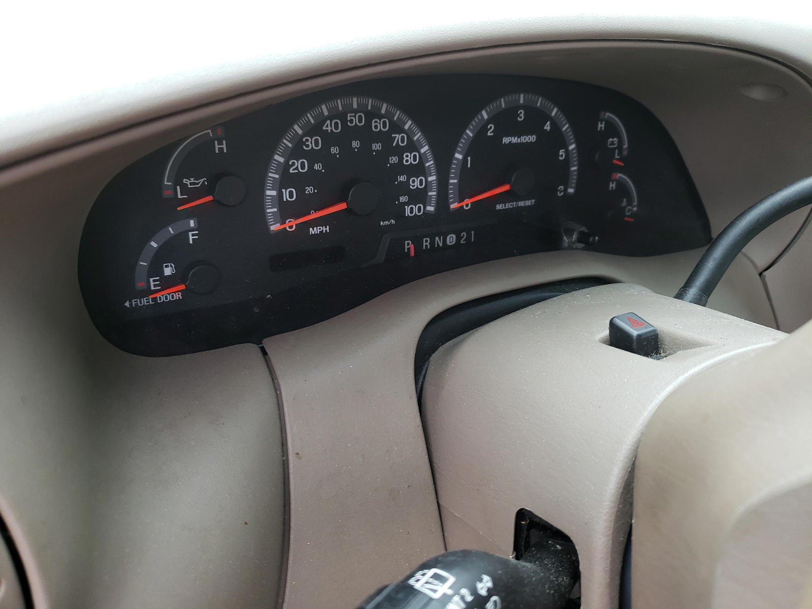 Photo 8 from auction – 2002 FORD EXPEDITION with VIN 1FMFU18LX2LA59461