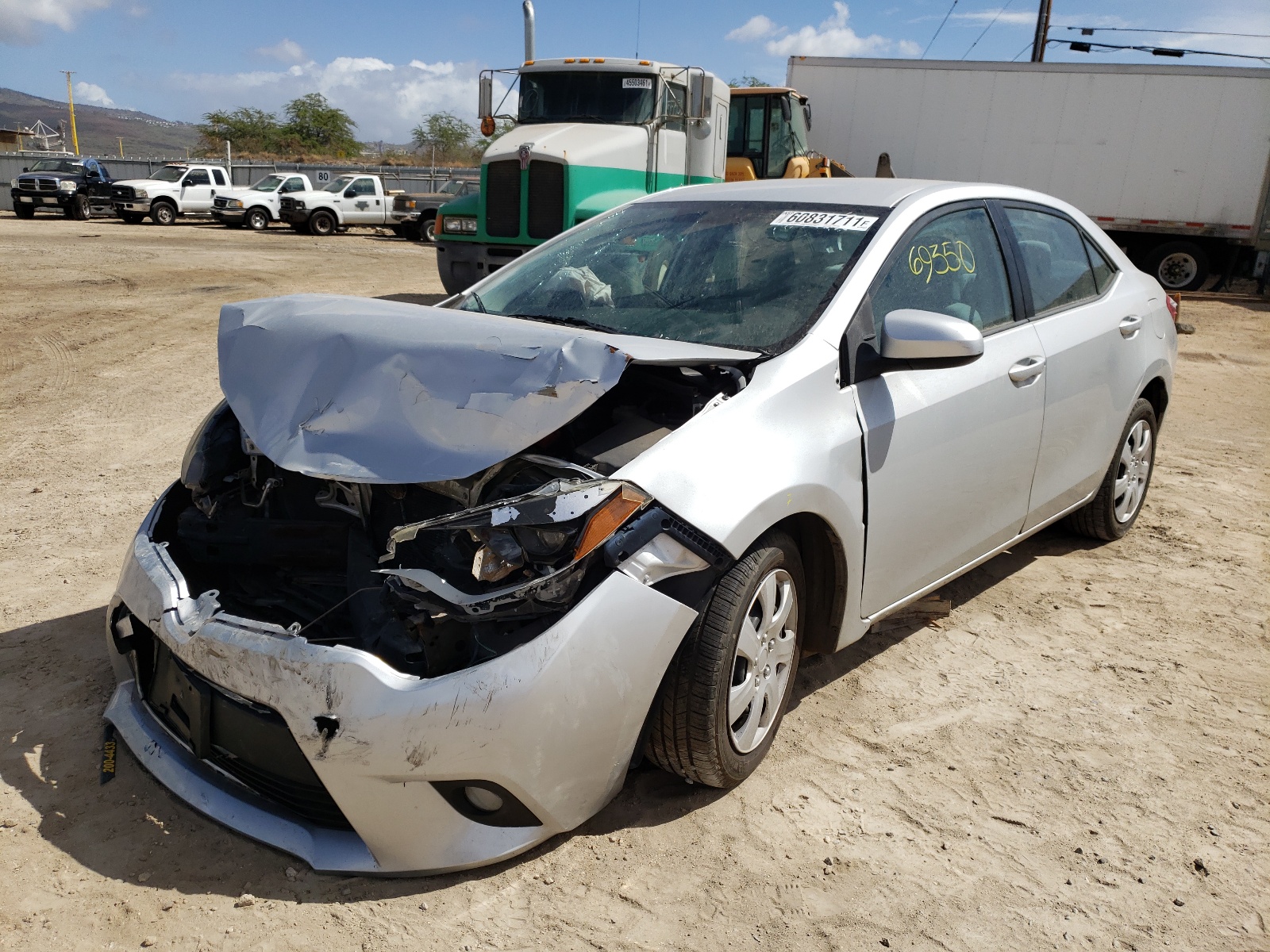 Photo 2 from auction – 2015 TOYOTA COROLLA L with VIN 5YFBURHE1FP275747