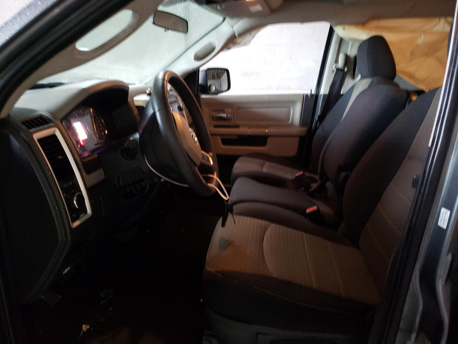 Photo 5 from auction – 2009 DODGE RAM 1500 with VIN 1D3HV18P69S769249
