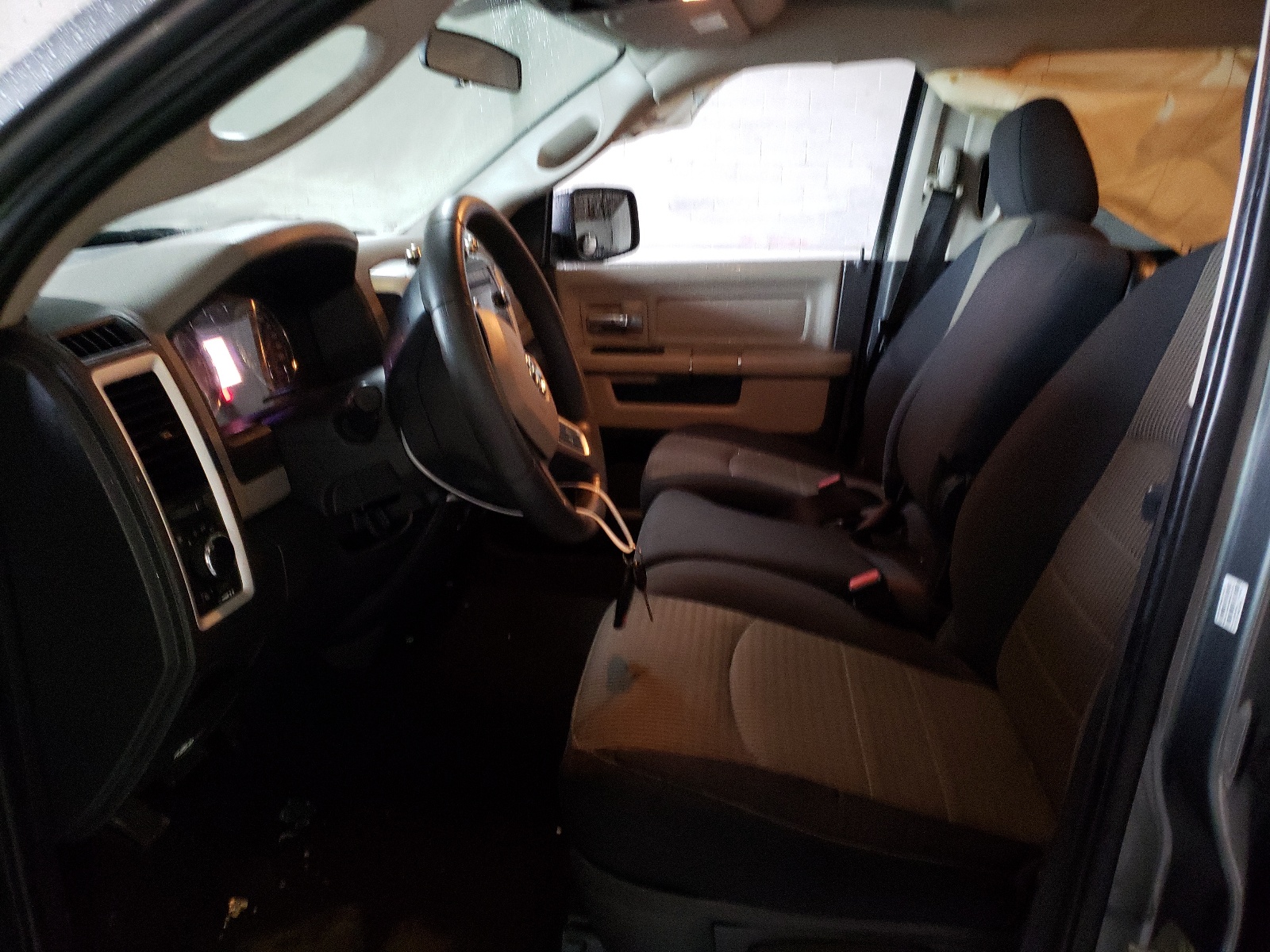 Zdjęcie 5 z aukcji – 2009 DODGE RAM 1500 z VIN 1D3HV18P69S769249