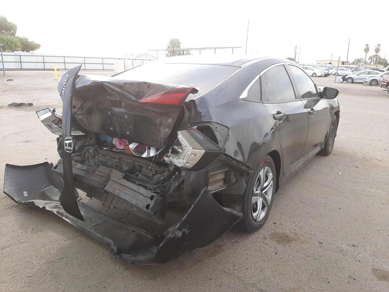Photo 4 from auction – 2016 HONDA CIVIC LX with VIN 2HGFC2F52GH506520