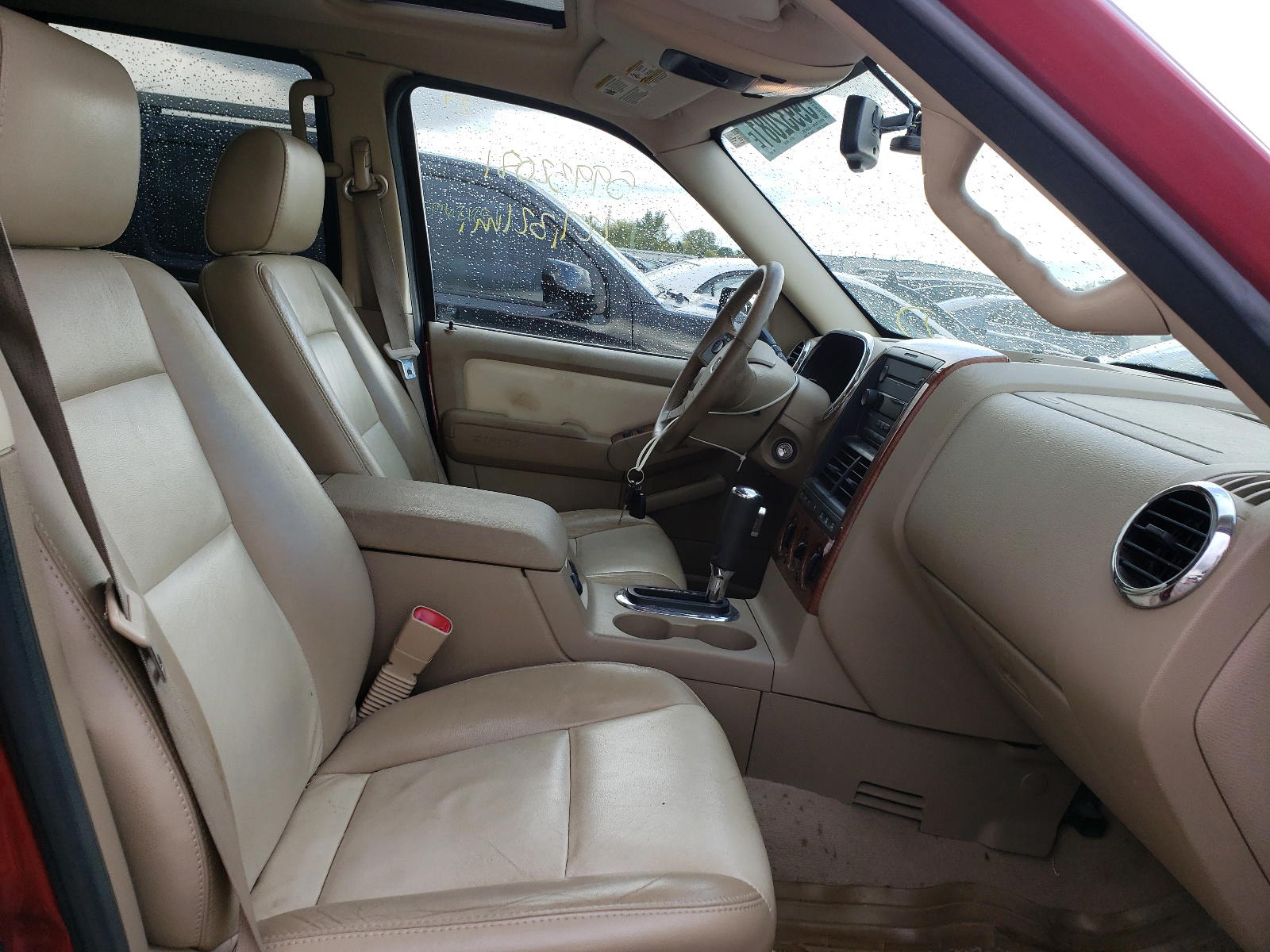 Photo 5 from auction – 2007 FORD EXPLORER E with VIN 1FMEU74E07UA60271