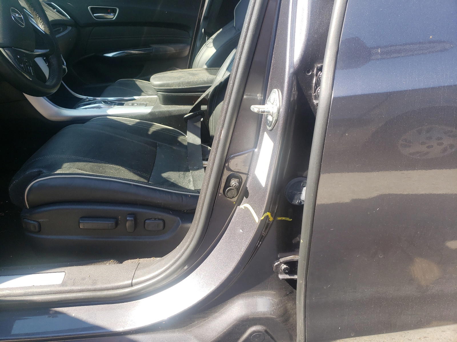 Photo 9 from auction – 2018 ACURA TLX TECH with VIN 19UUB2F53JA003790