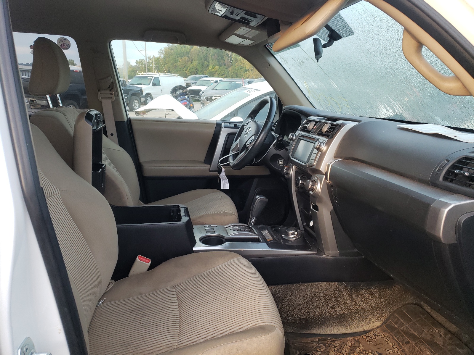 Photo 5 from auction – 2016 TOYOTA 4RUNNER SR with VIN JTEBU5JR6G5346165