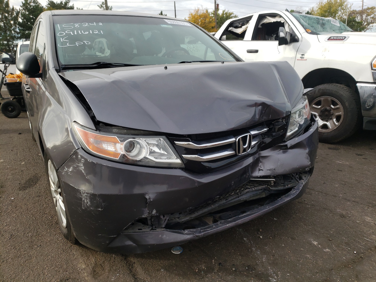 Photo 9 from auction – 2015 HONDA ODYSSEY LX with VIN 5FNRL5H25FB062909