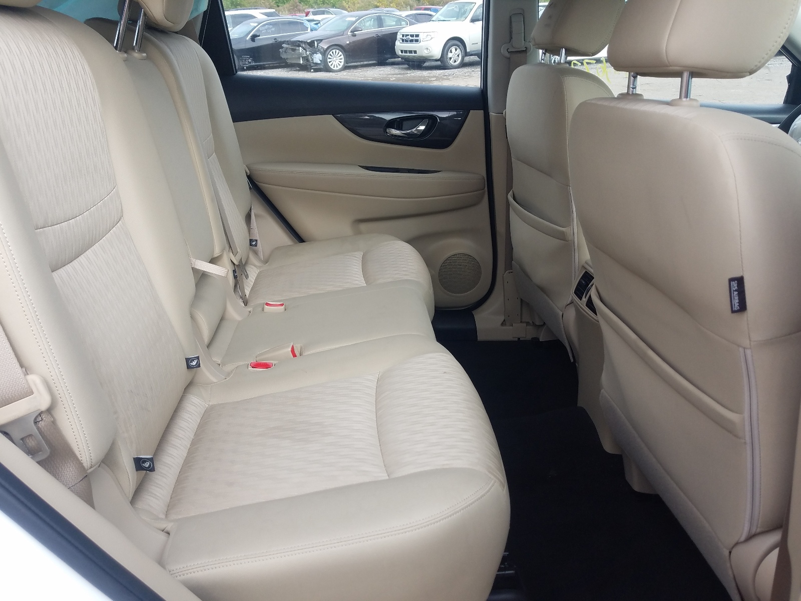 Photo 6 from auction – 2017 NISSAN ROGUE S with VIN JN8AT2MV1HW005654